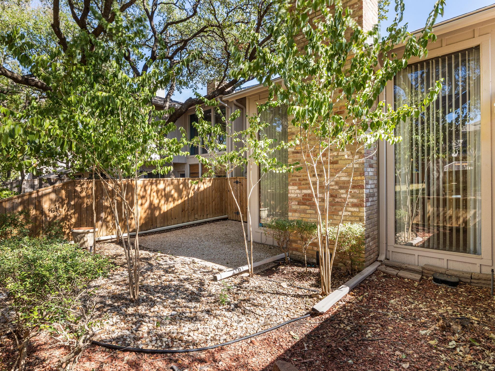 8216 Summer Side Dr, Austin, TX 78759