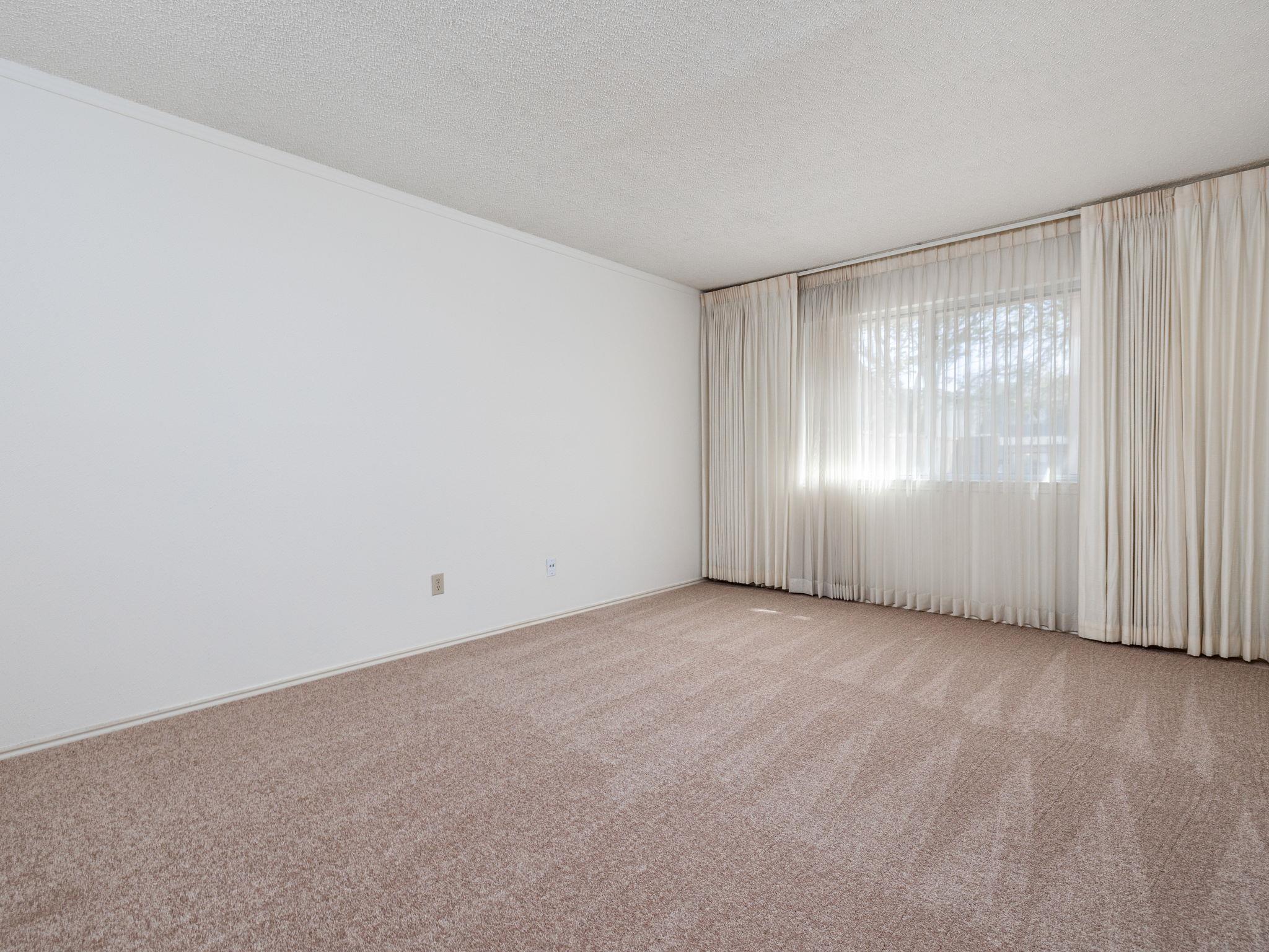 8216 Summer Side Dr, Austin, TX 78759