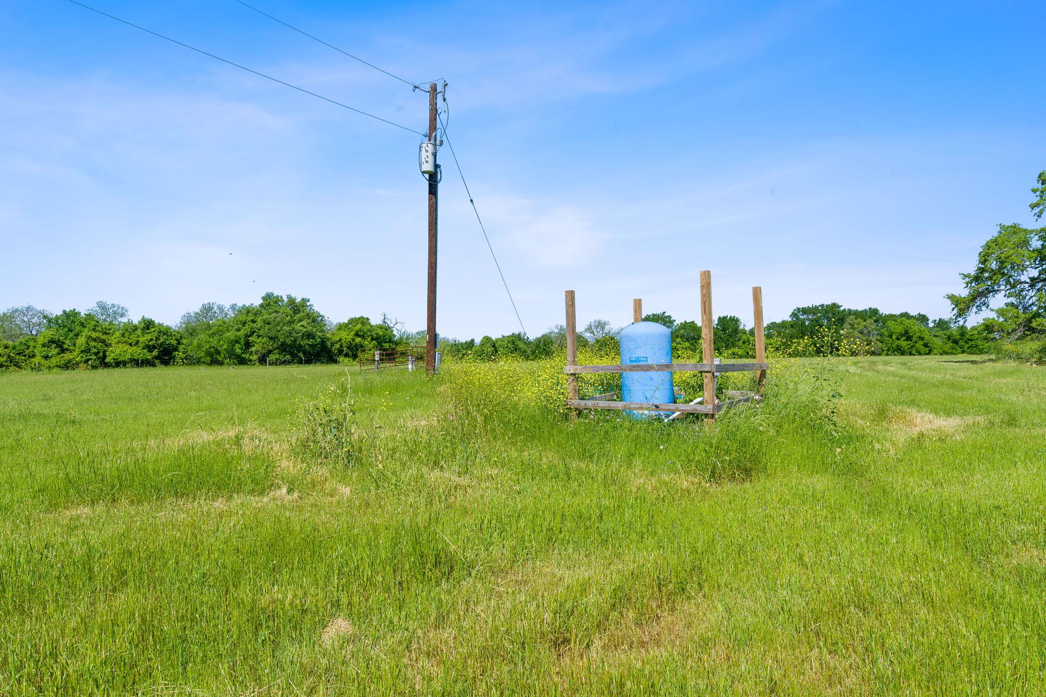 663 SH 230 Loop, Smithville, TX 78957