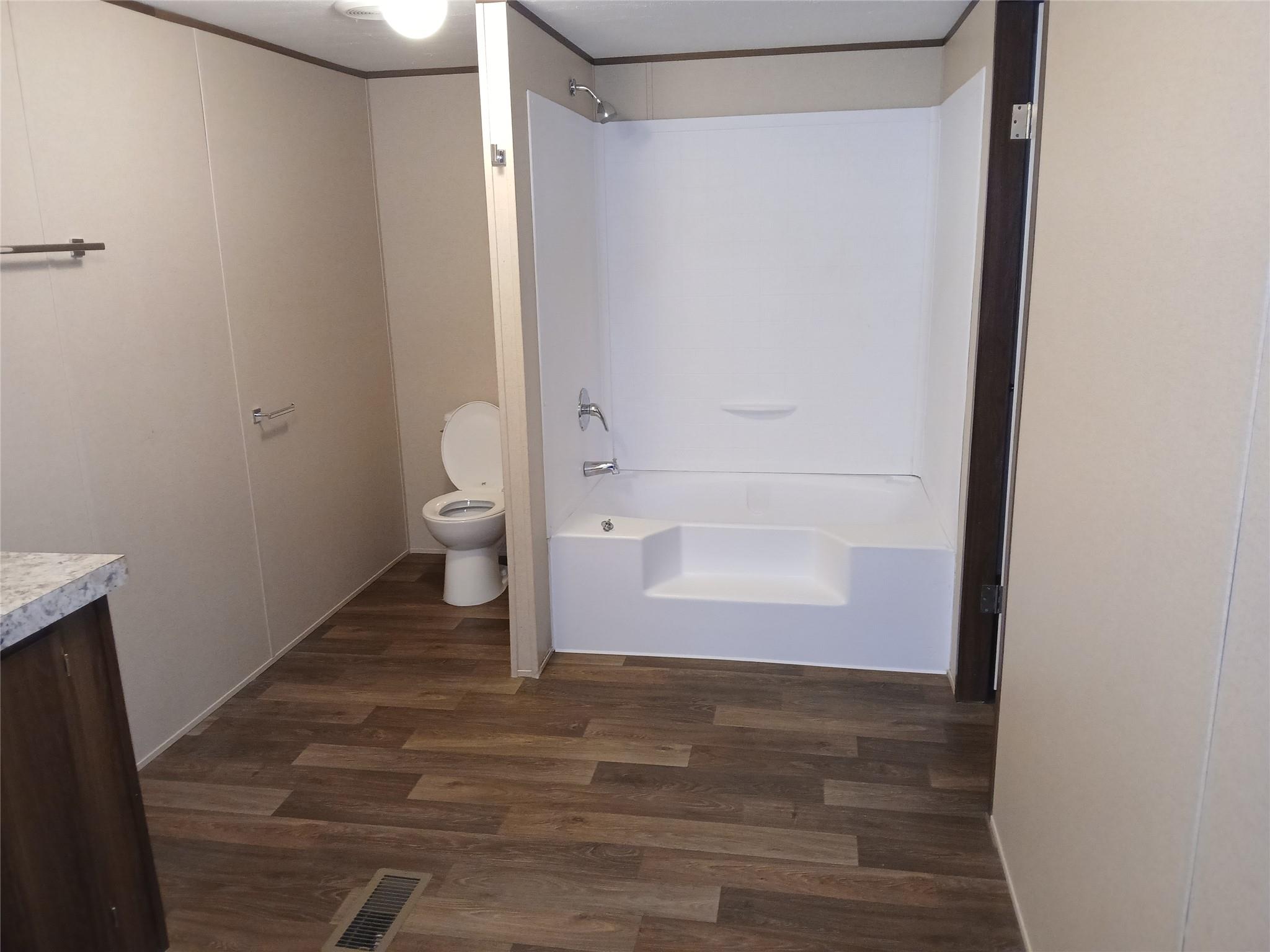 8717 Fm 1115 # C, Flatonia, TX 78941