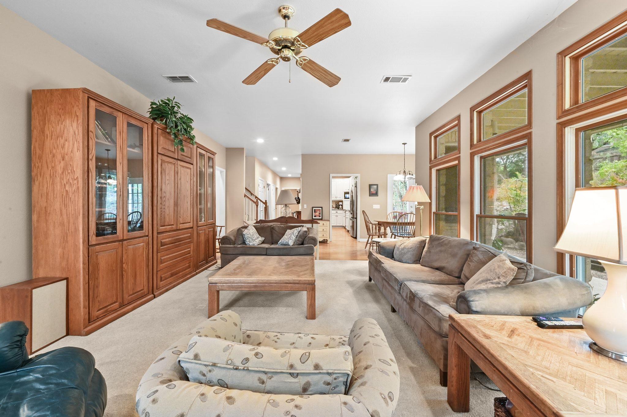 2 Rock Way Cv, Austin, TX 78746