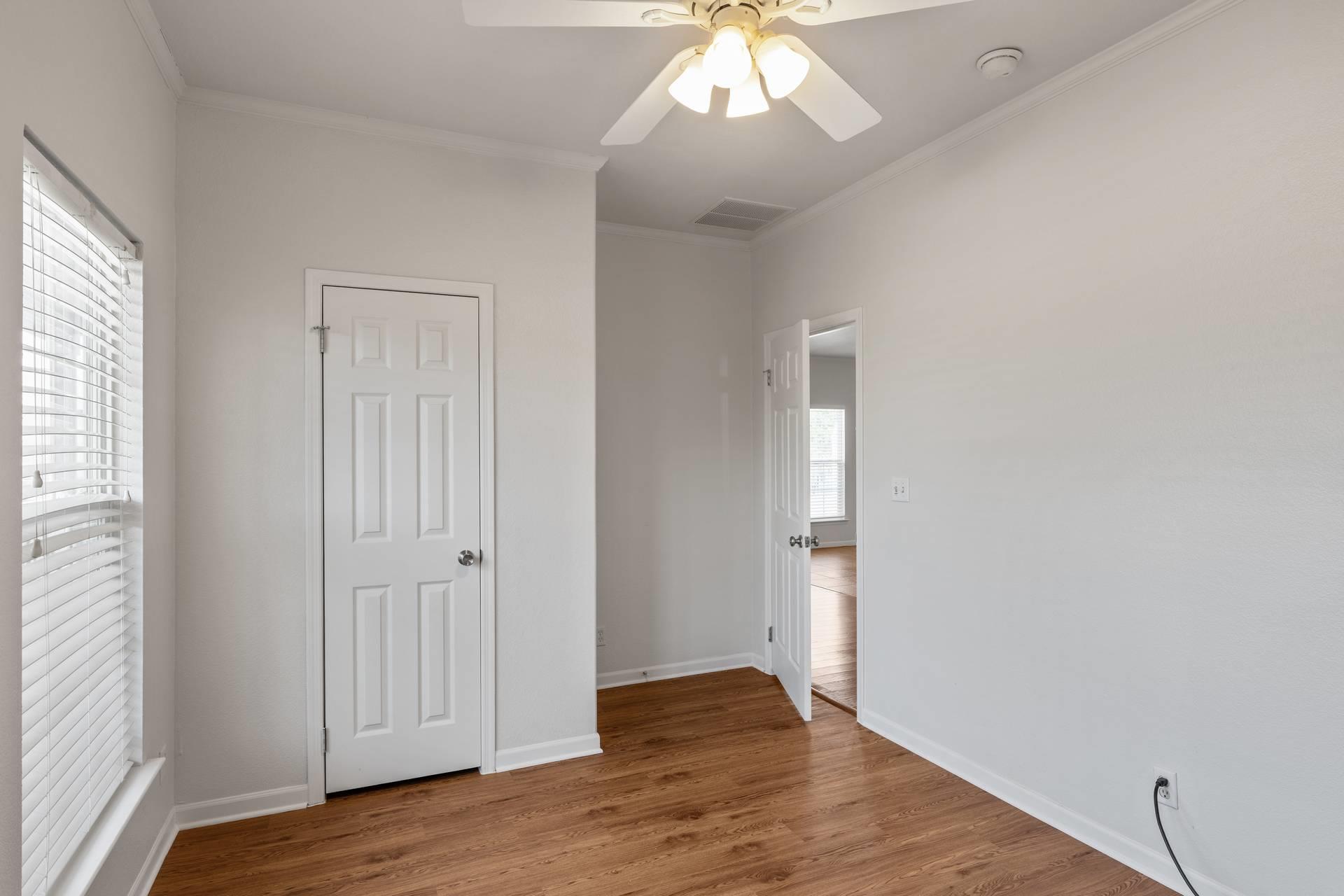 289 Heatherwood Dr, Driftwood, TX 78619