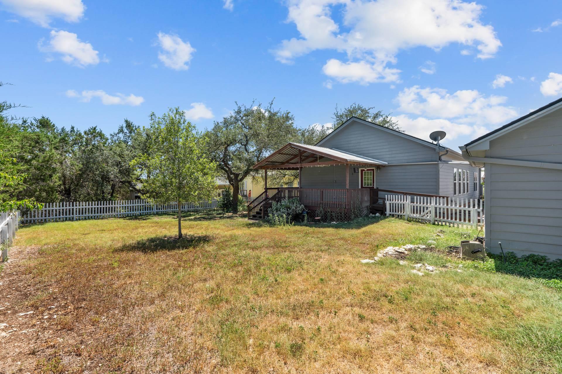 289 Heatherwood Dr, Driftwood, TX 78619