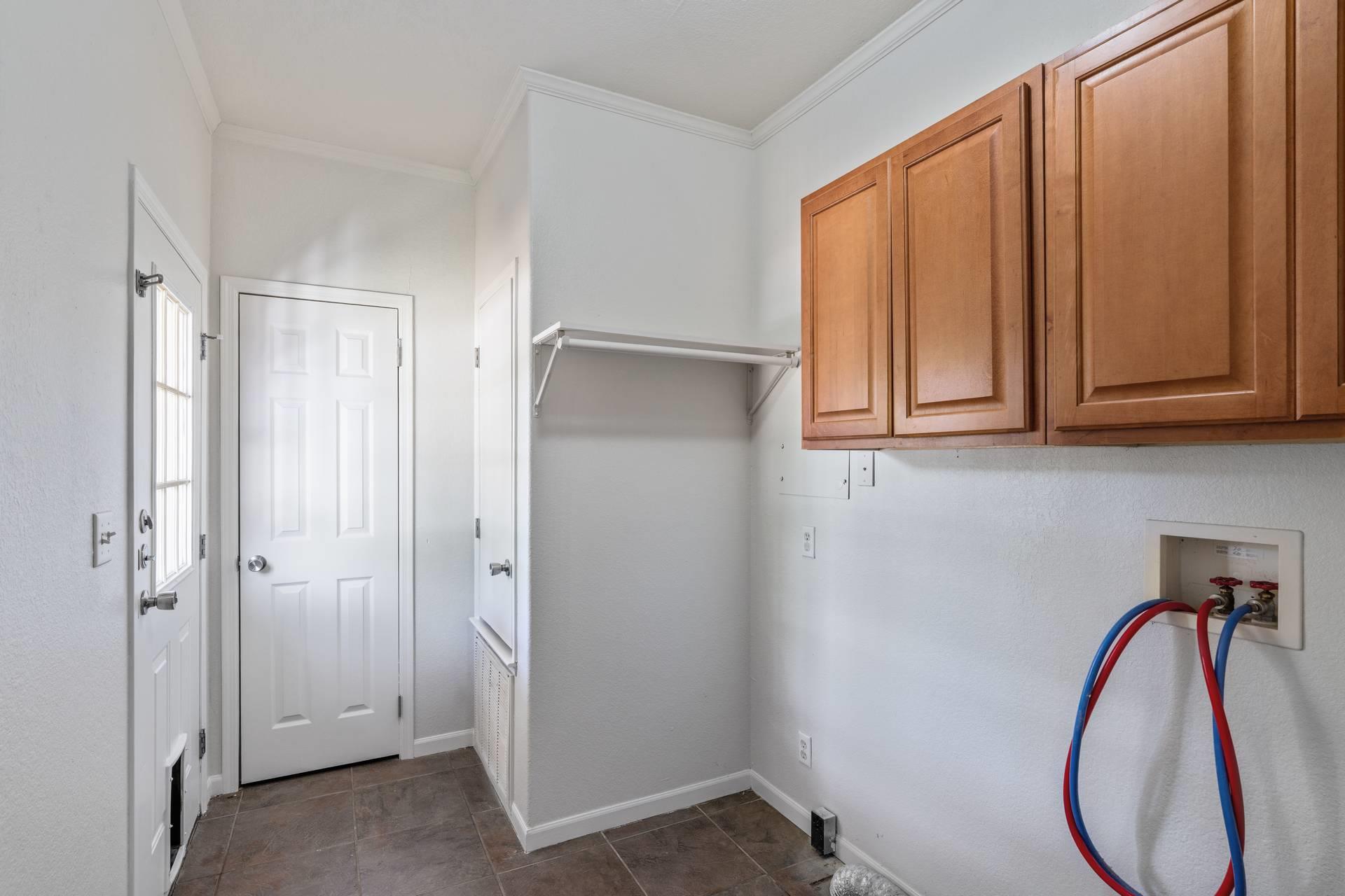 289 Heatherwood Dr, Driftwood, TX 78619