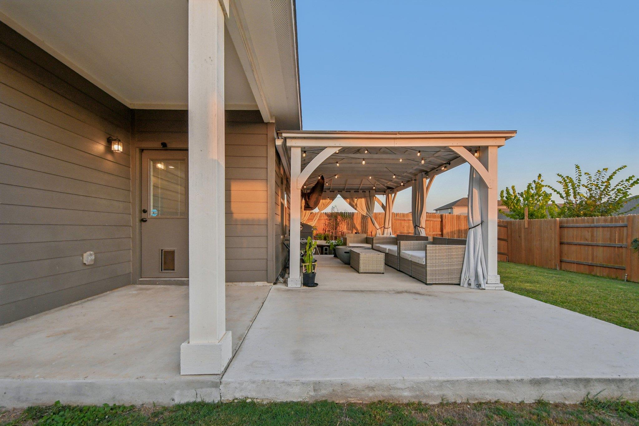 237 Driftwood Ln, Bastrop, TX 78602