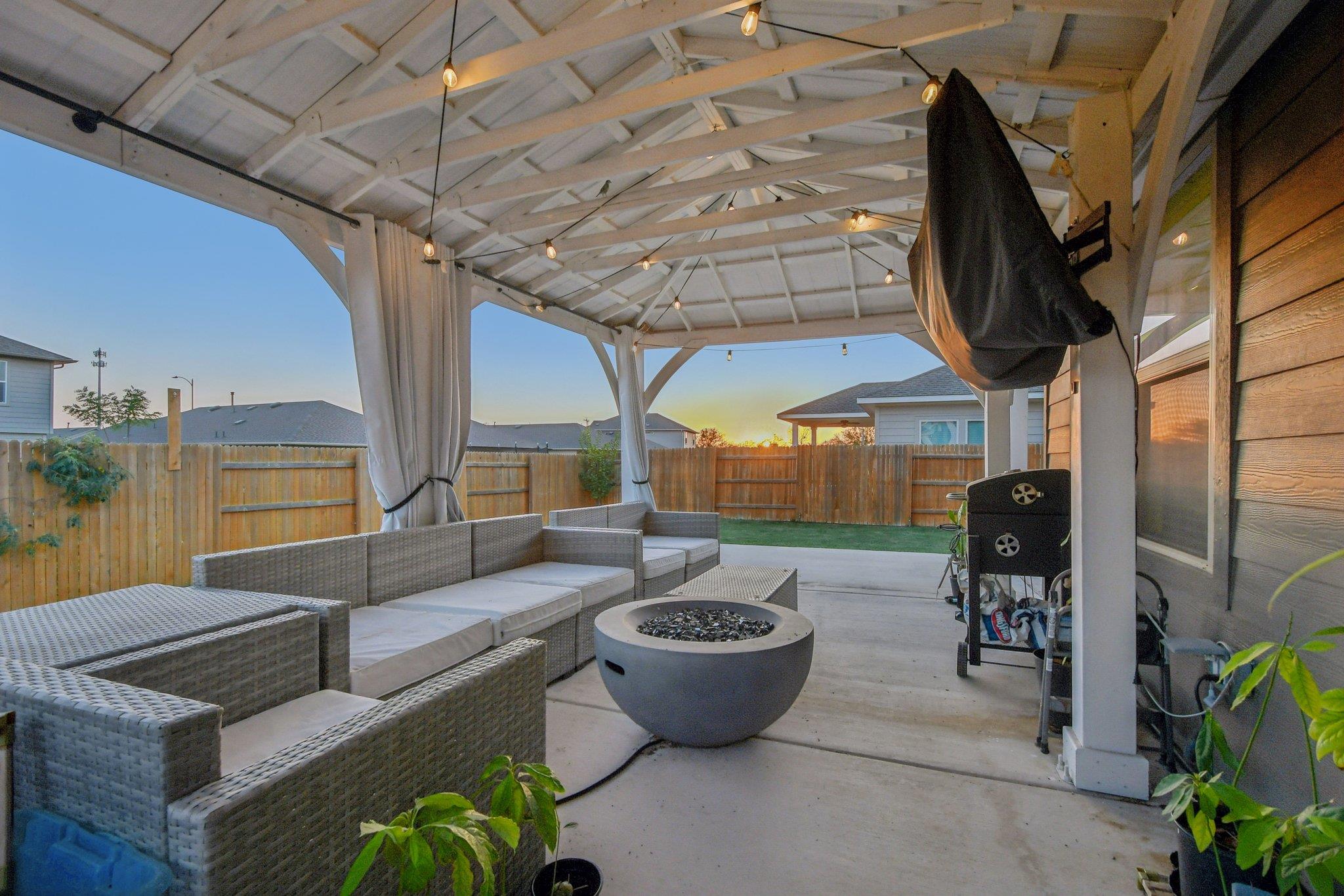 237 Driftwood Ln, Bastrop, TX 78602