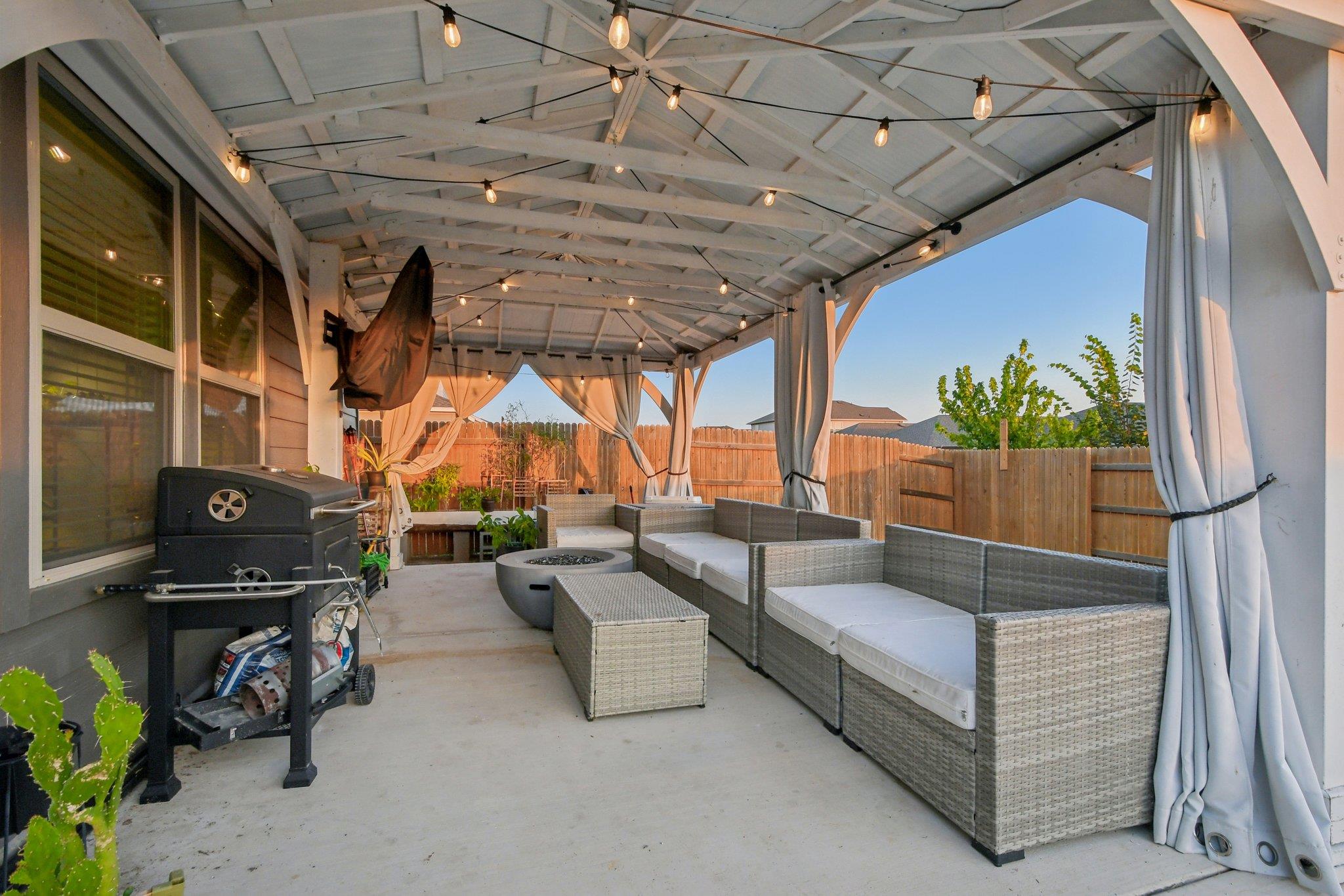 237 Driftwood Ln, Bastrop, TX 78602