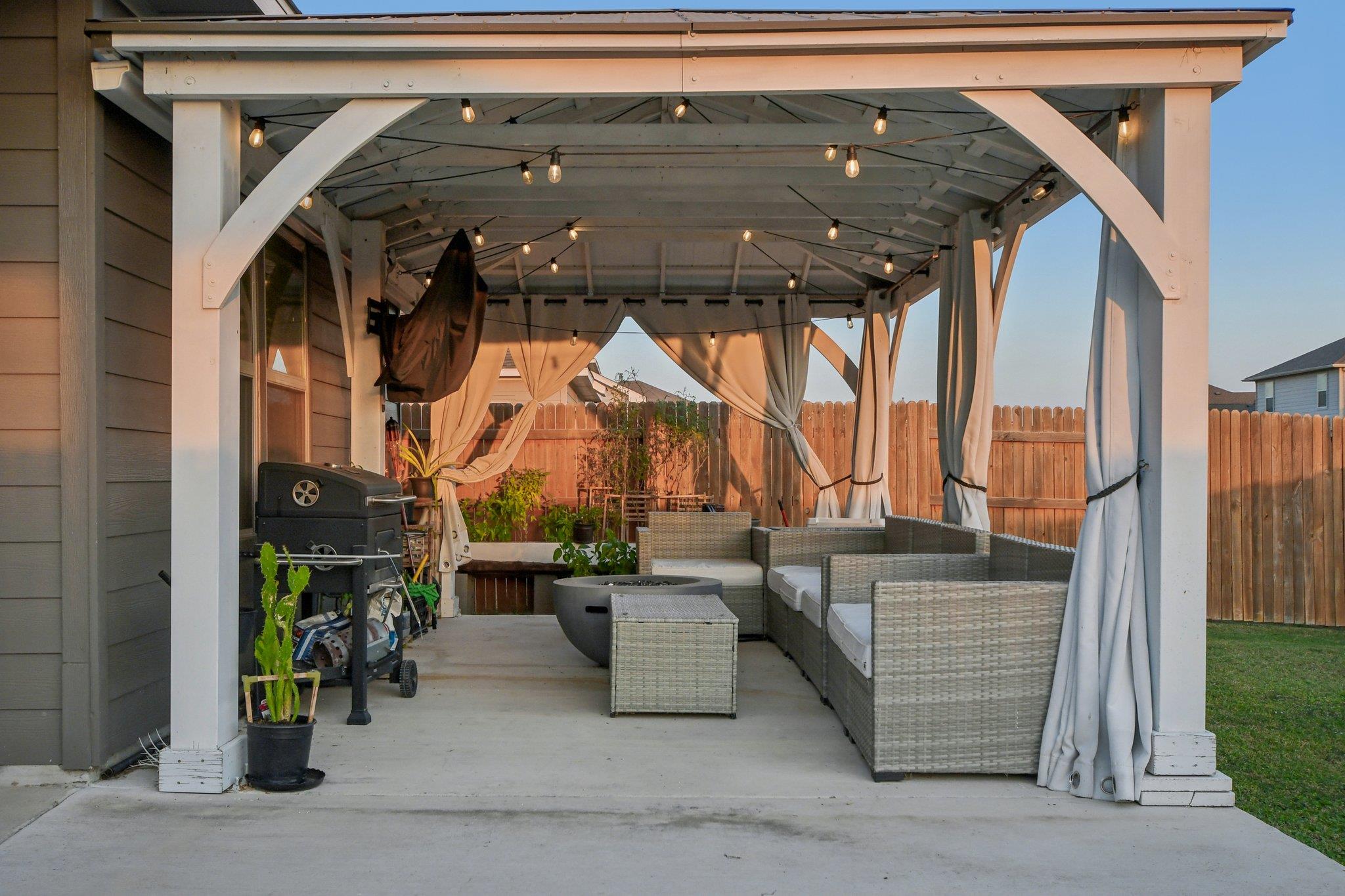 237 Driftwood Ln, Bastrop, TX 78602