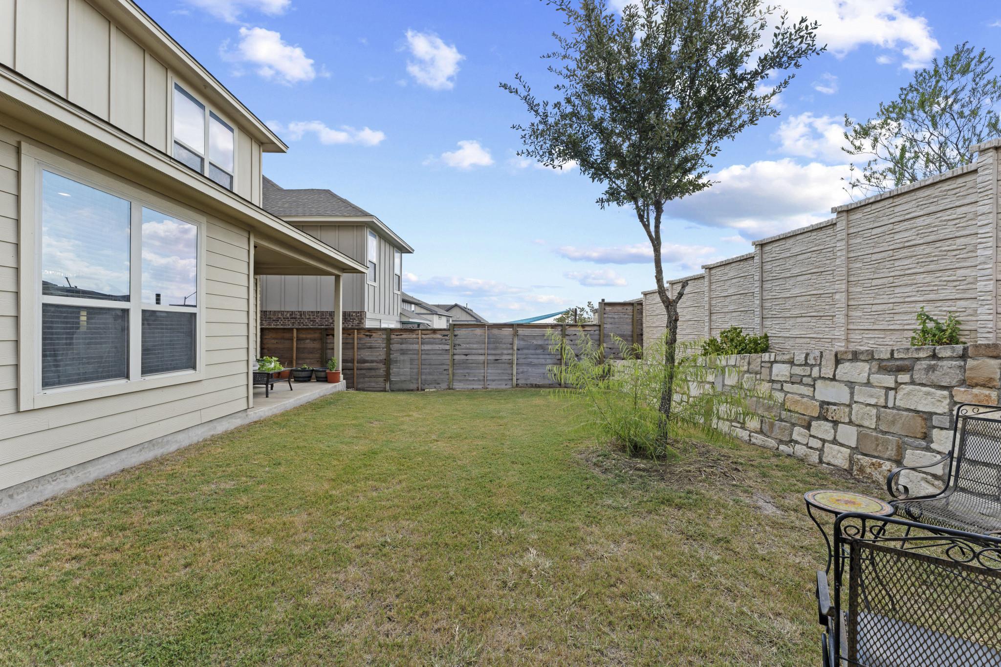 3651 Sandy Brook Dr # 202, Round Rock, TX 78665