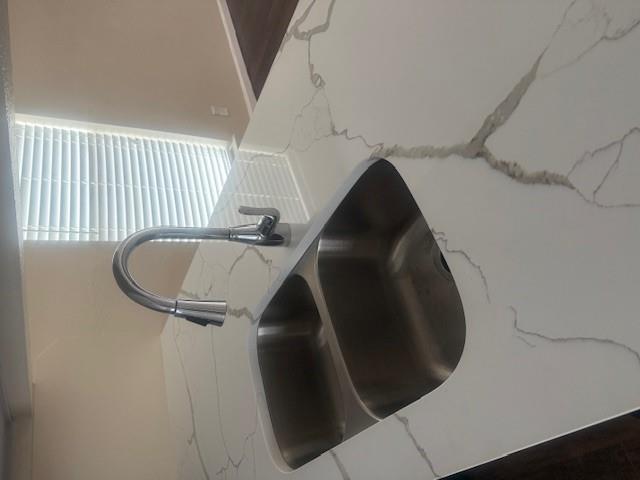 908 Guadalupe St, Lockhart, TX 78644