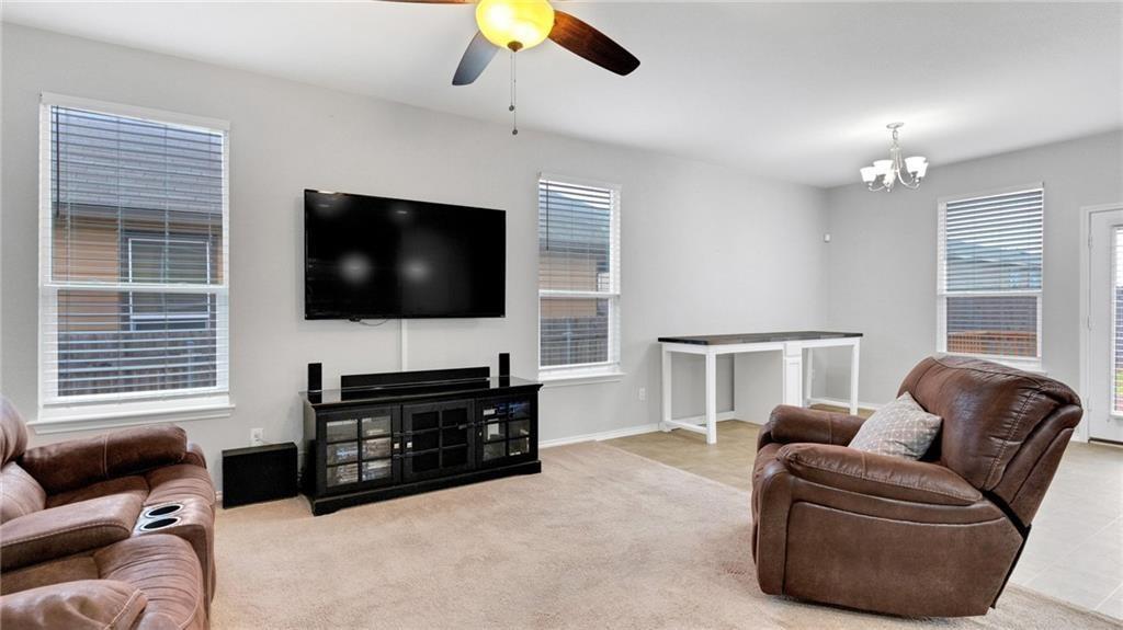 330 New Bridge Dr, Kyle, TX 78640