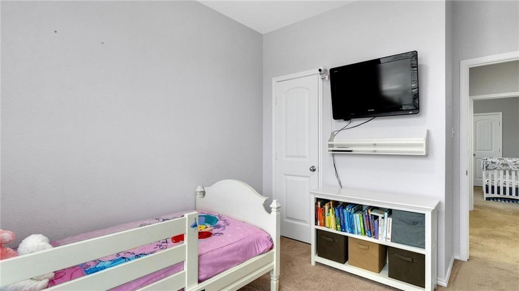 330 New Bridge Dr, Kyle, TX 78640