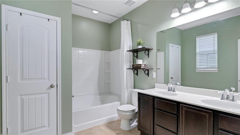 330 New Bridge Dr, Kyle, TX 78640