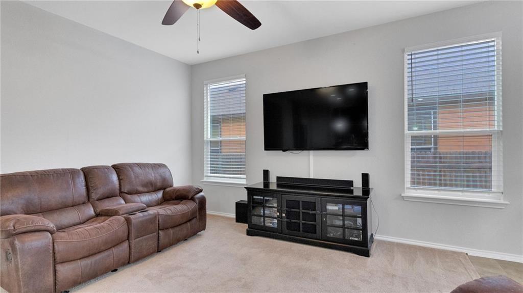 330 New Bridge Dr, Kyle, TX 78640