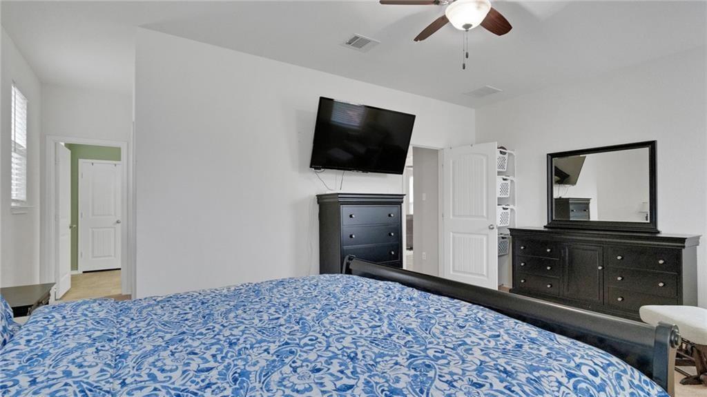 330 New Bridge Dr, Kyle, TX 78640