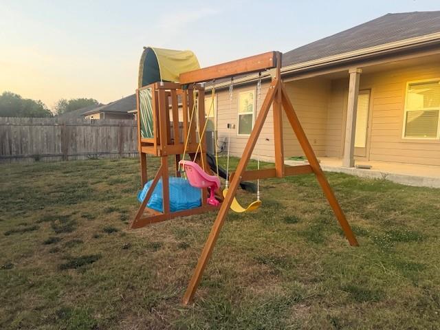 307 Abbey Ln, Lockhart, TX 78644