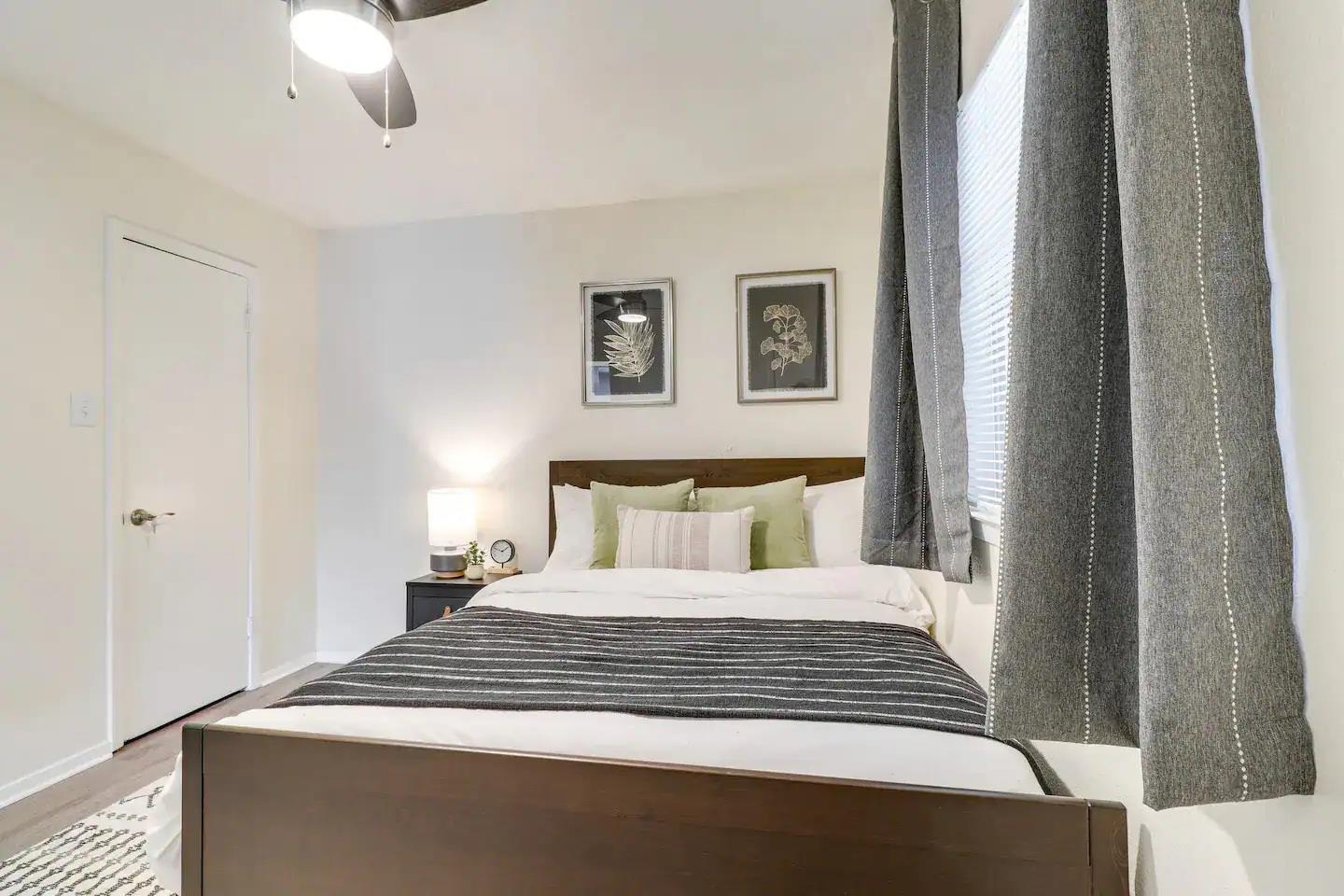 2401 Manor rd # 129, Austin, TX 78722