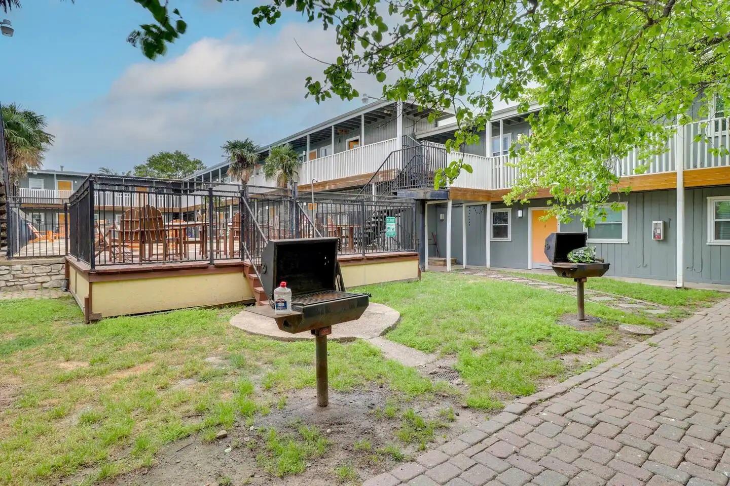 2401 Manor rd # 129, Austin, TX 78722