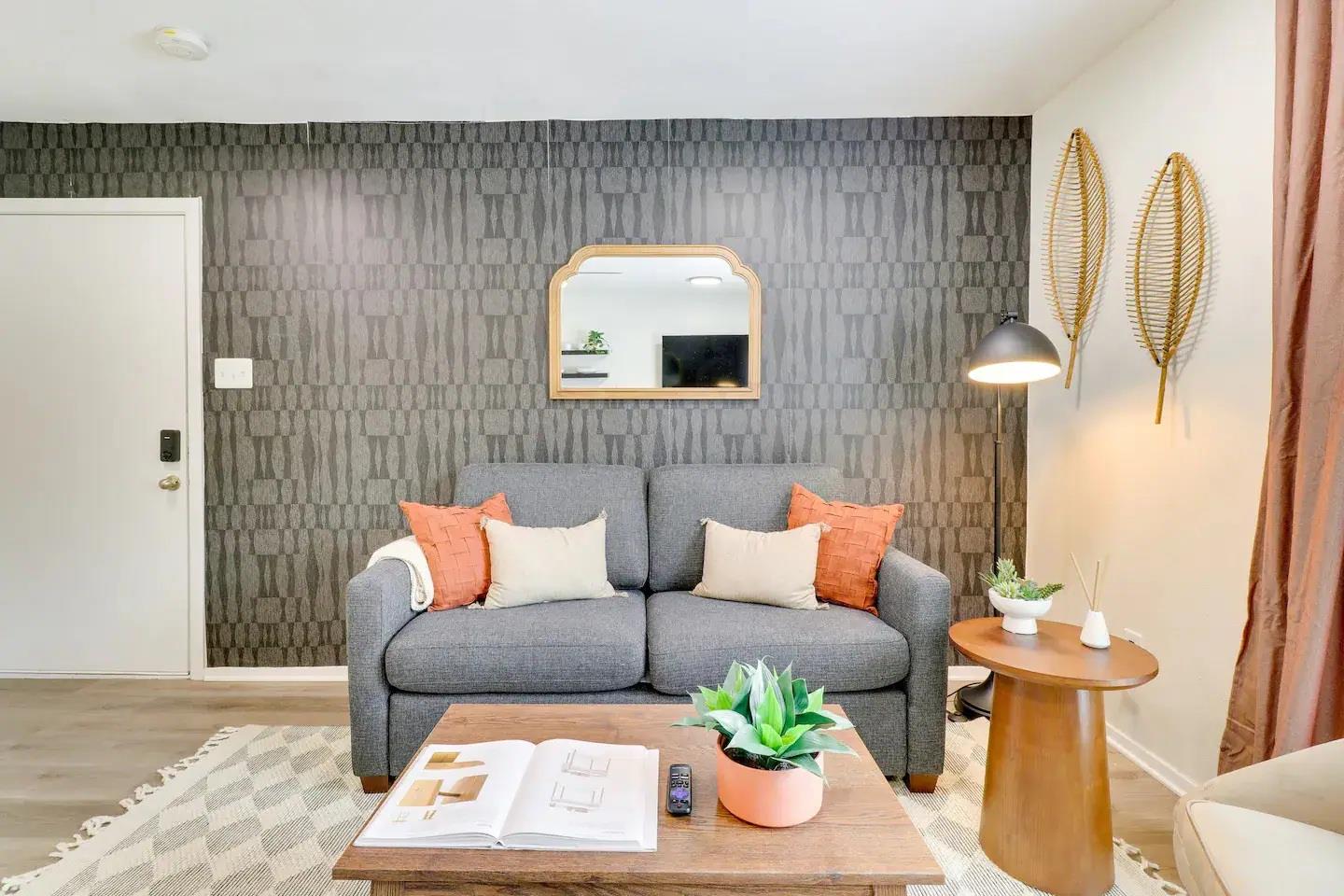 2401 Manor rd # 129, Austin, TX 78722