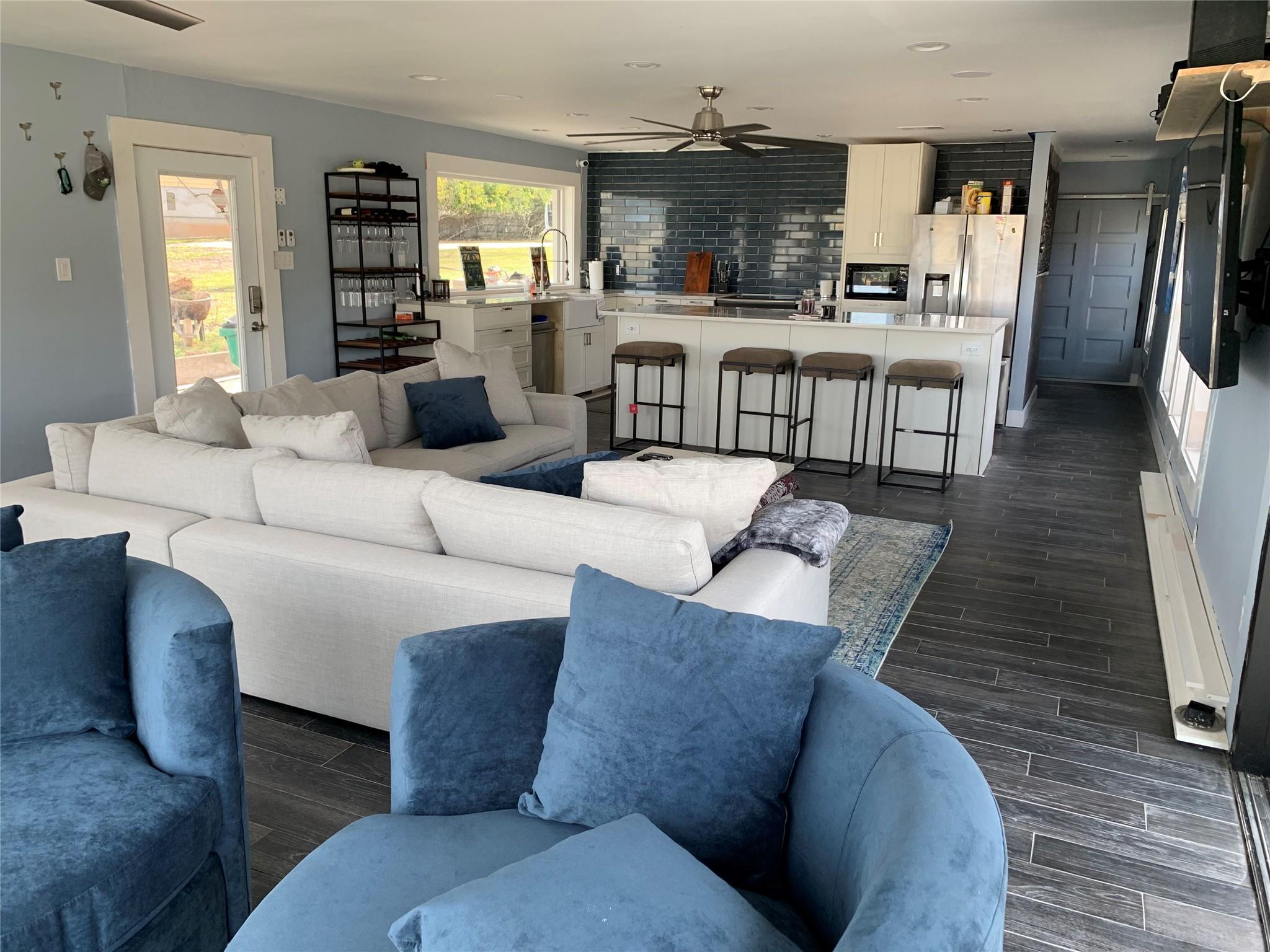 1713 Aztec Trl, Kingsland, TX 78639