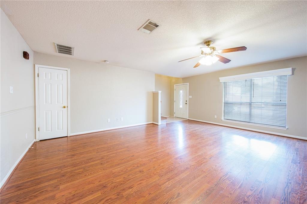 1010 Laurelleaf Dr, Pflugerville, TX 78660