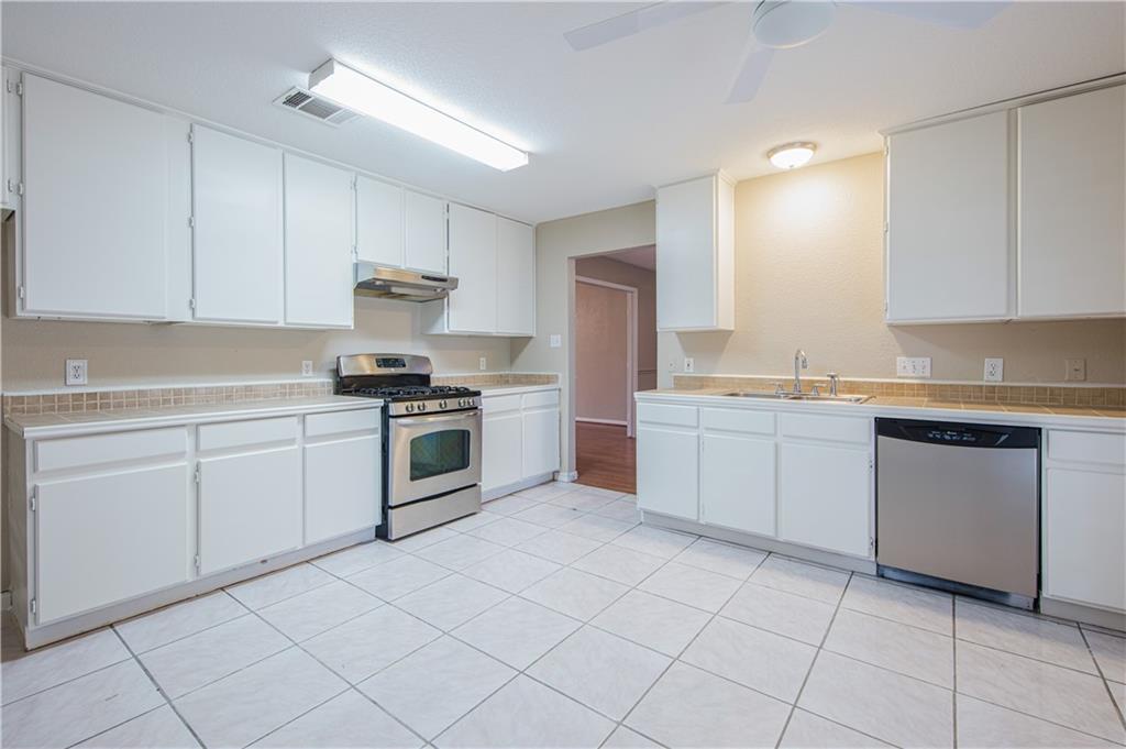 1010 Laurelleaf Dr, Pflugerville, TX 78660