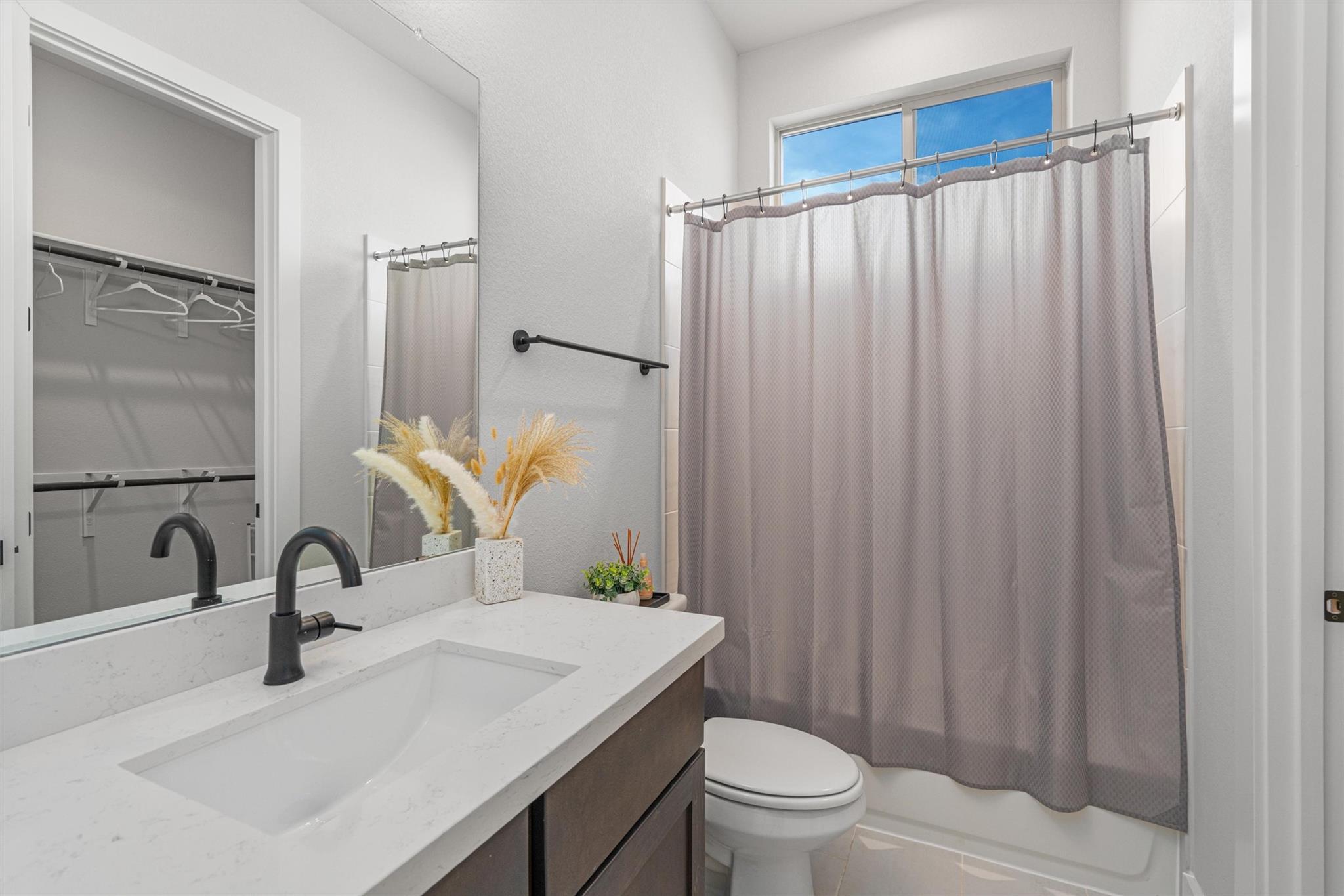 264 Wellborn Rd, Liberty Hill, TX 78642