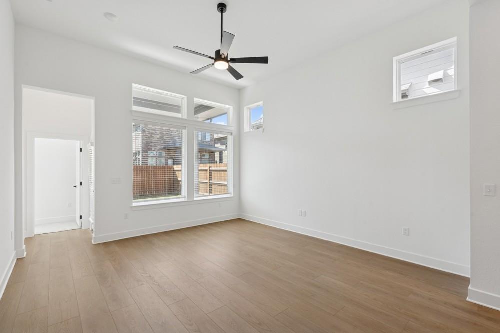 1340 Hartley Dr, Leander, TX 78641