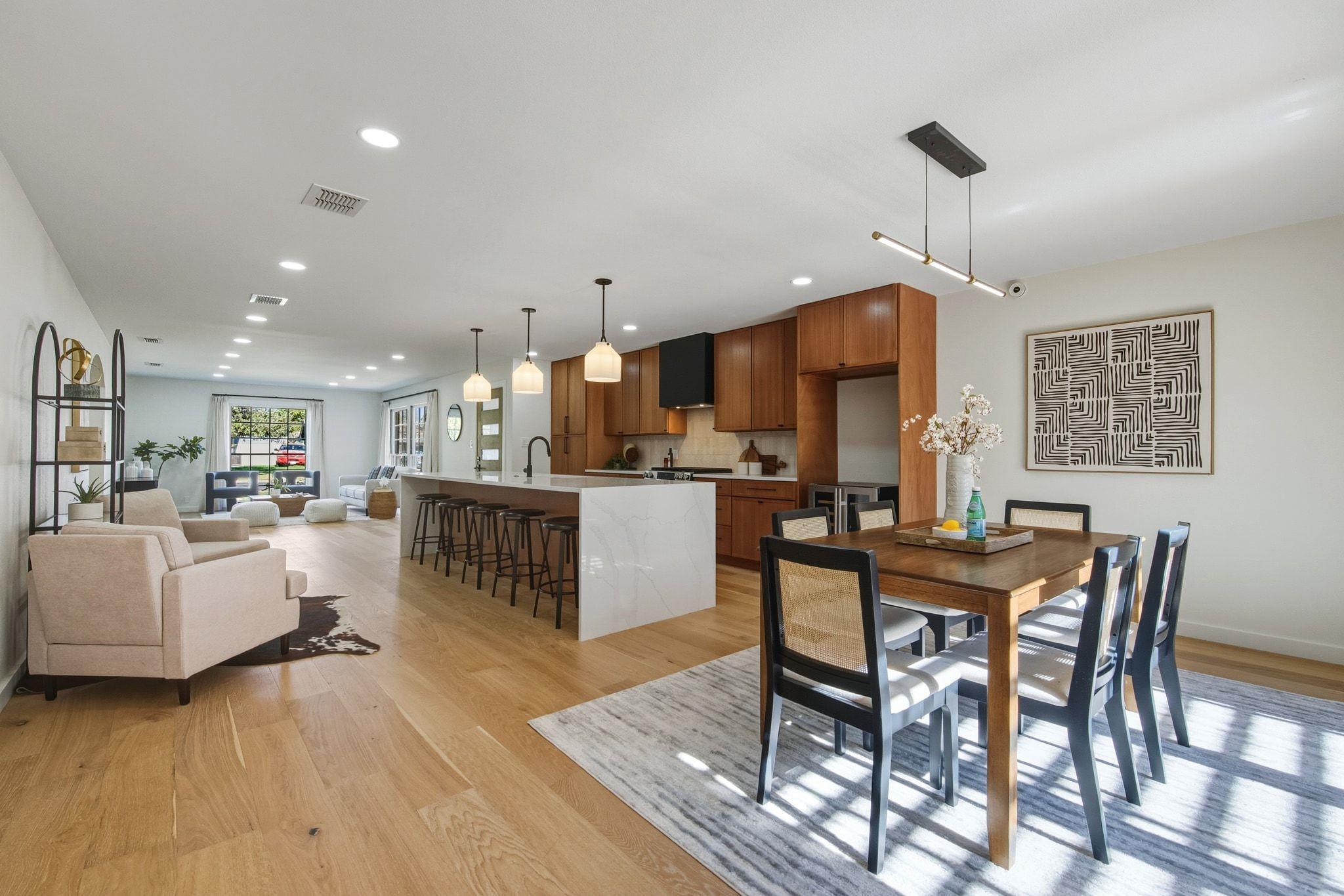 1811 Rogge Ln, Austin, TX 78723