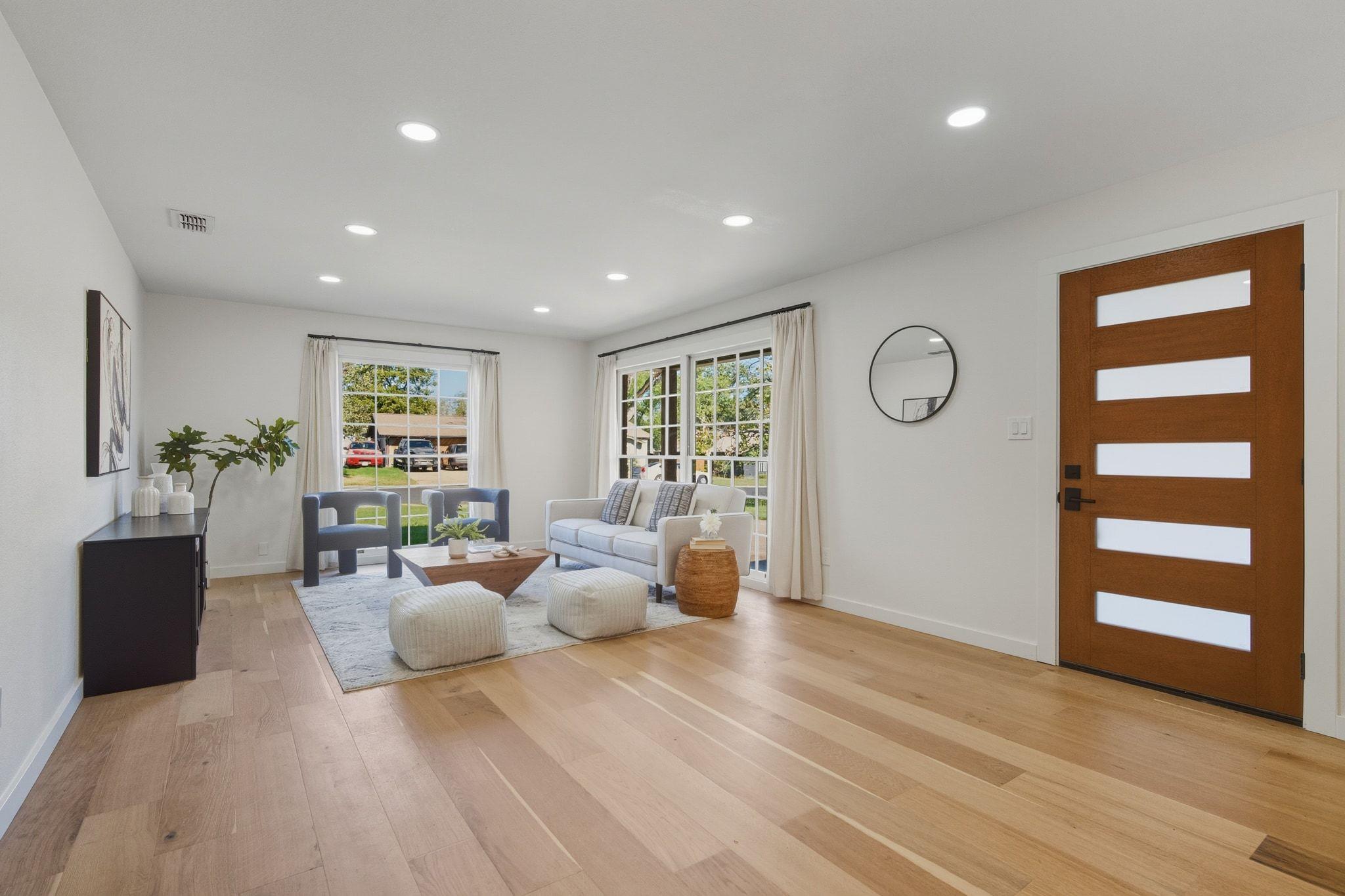 1811 Rogge Ln, Austin, TX 78723