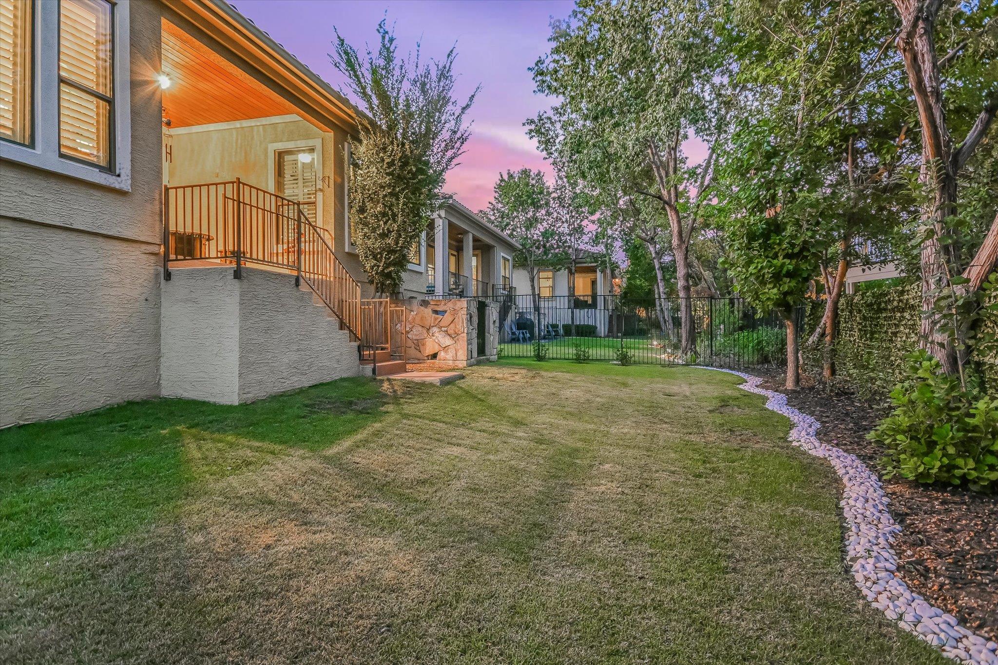 418 Indianwood Dr, Austin, TX 78738