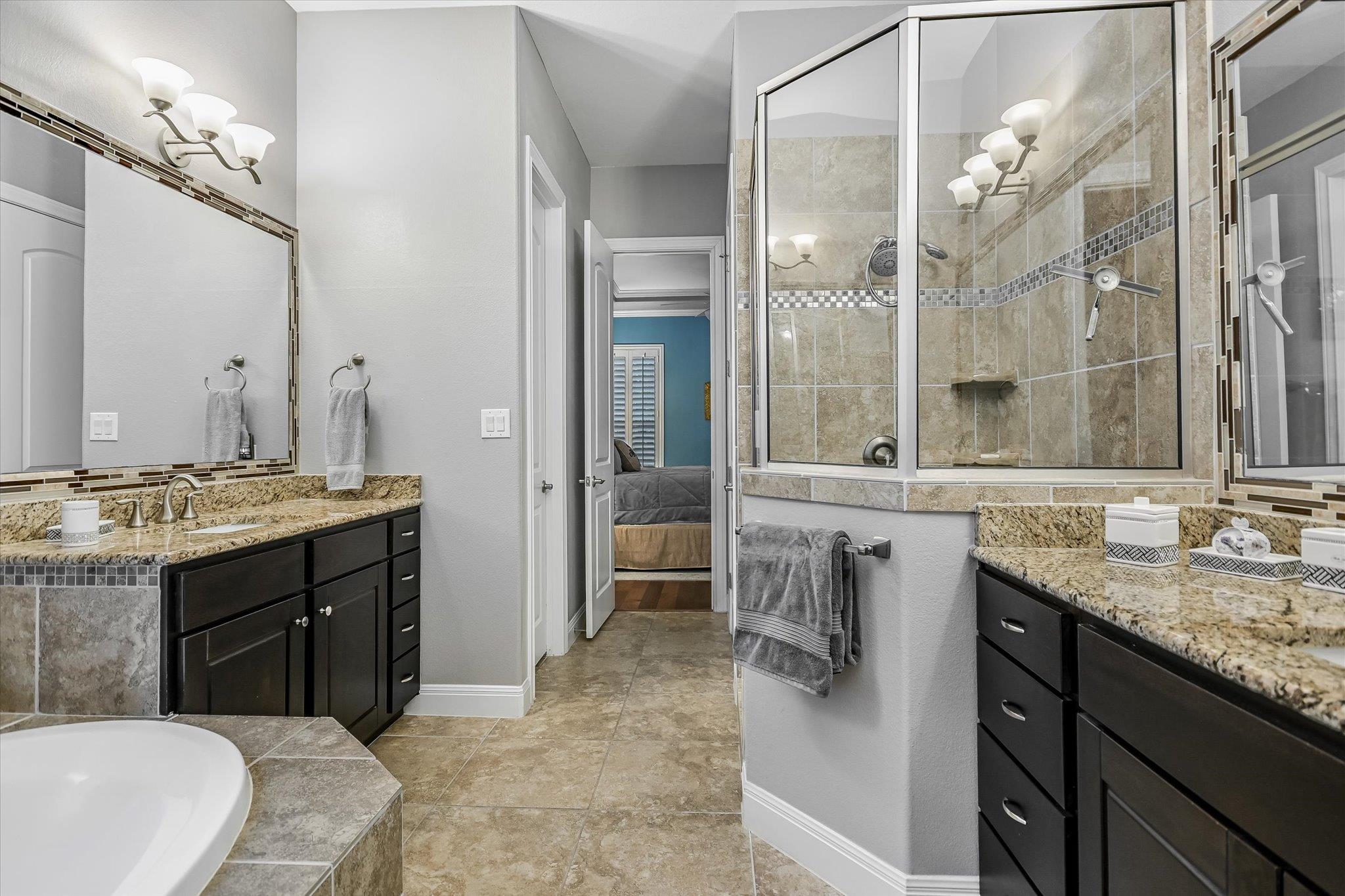 418 Indianwood Dr, Austin, TX 78738