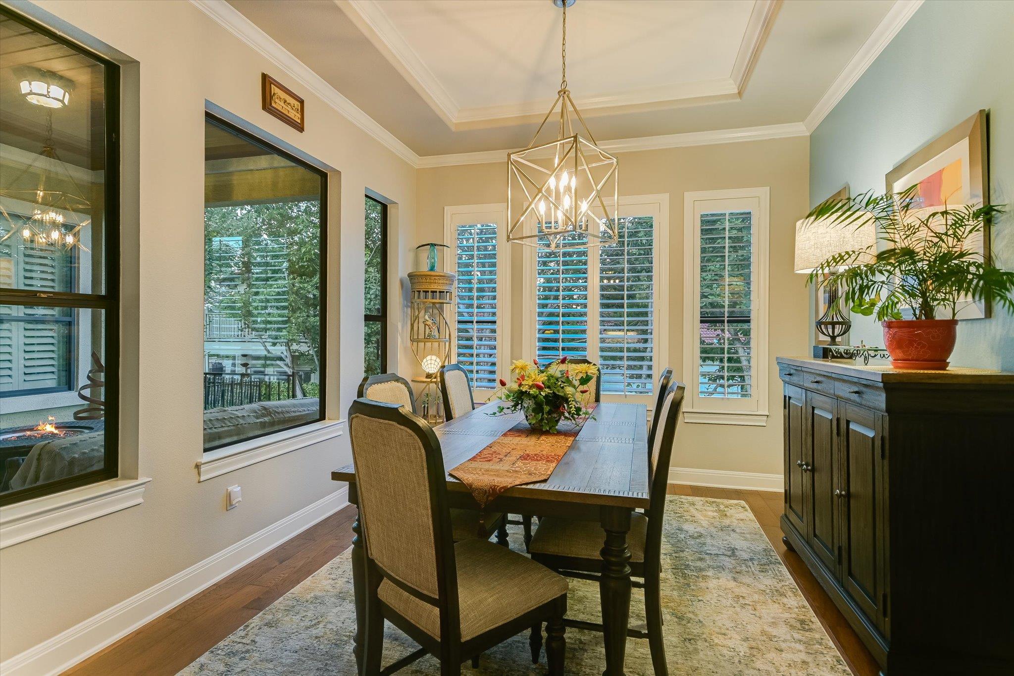 418 Indianwood Dr, Austin, TX 78738