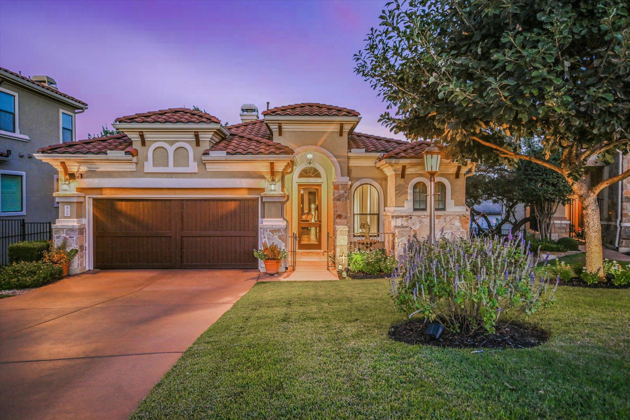 418 Indianwood Dr, Austin, TX 78738