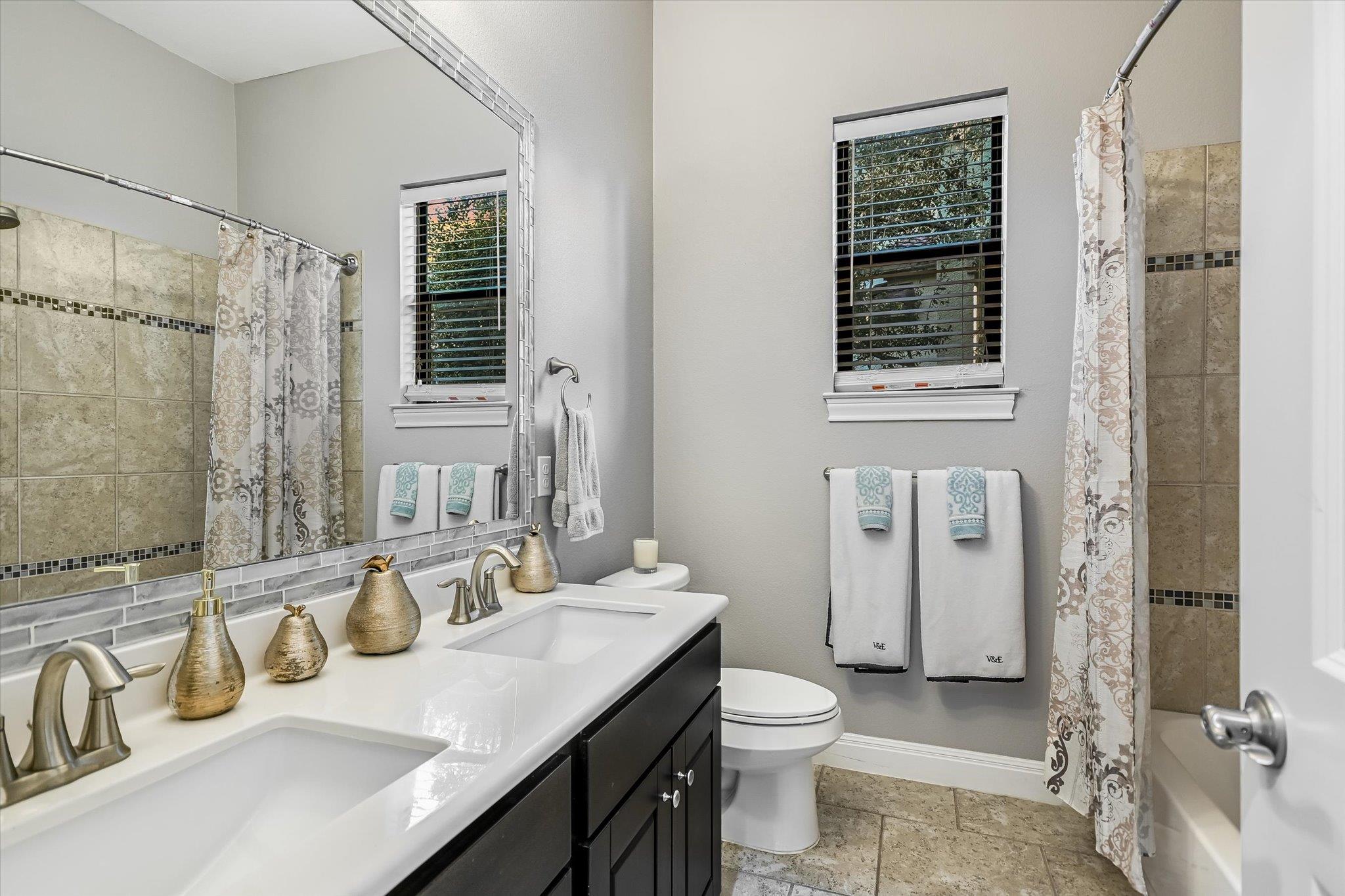 418 Indianwood Dr, Austin, TX 78738