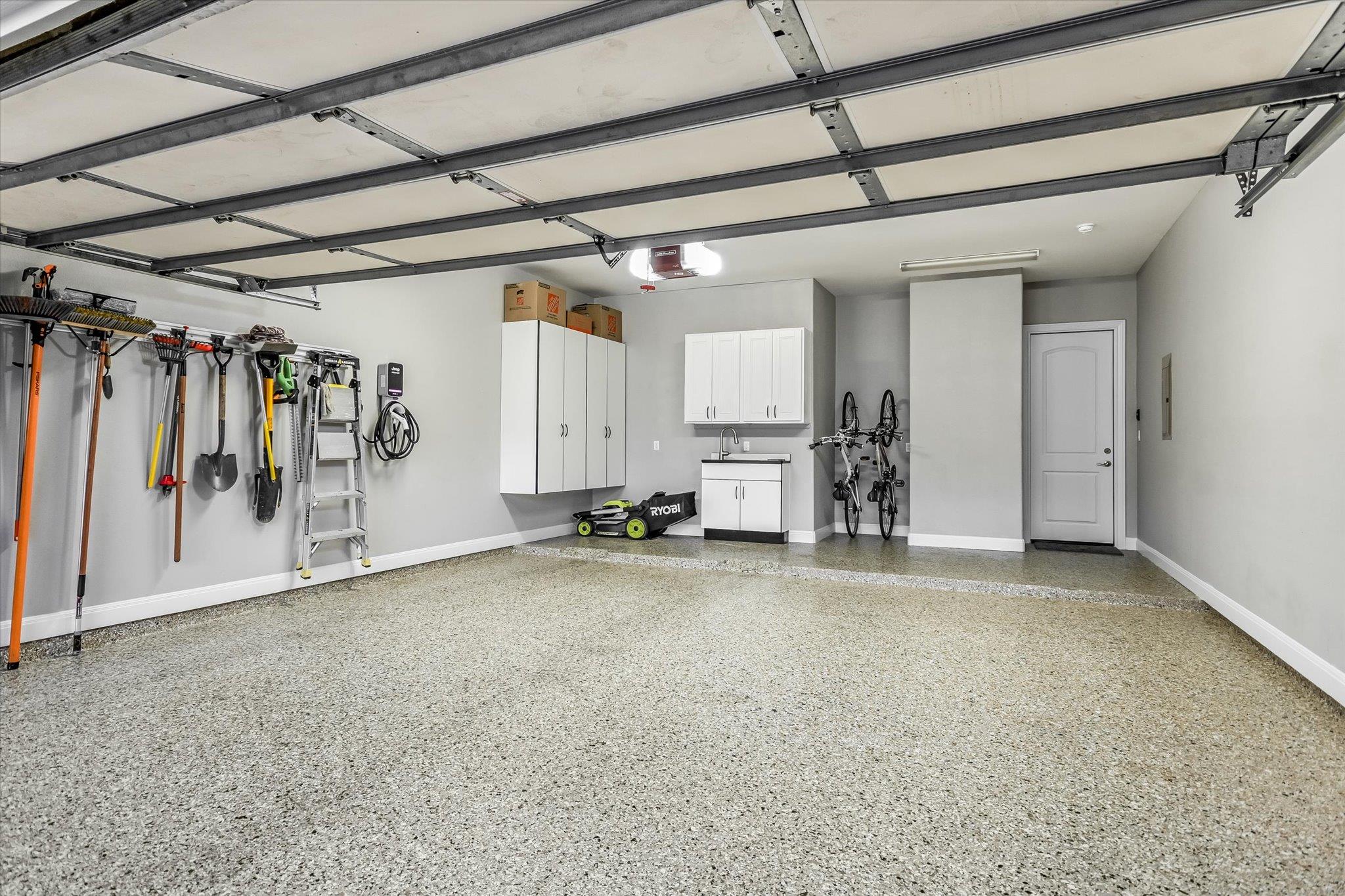 418 Indianwood Dr, Austin, TX 78738