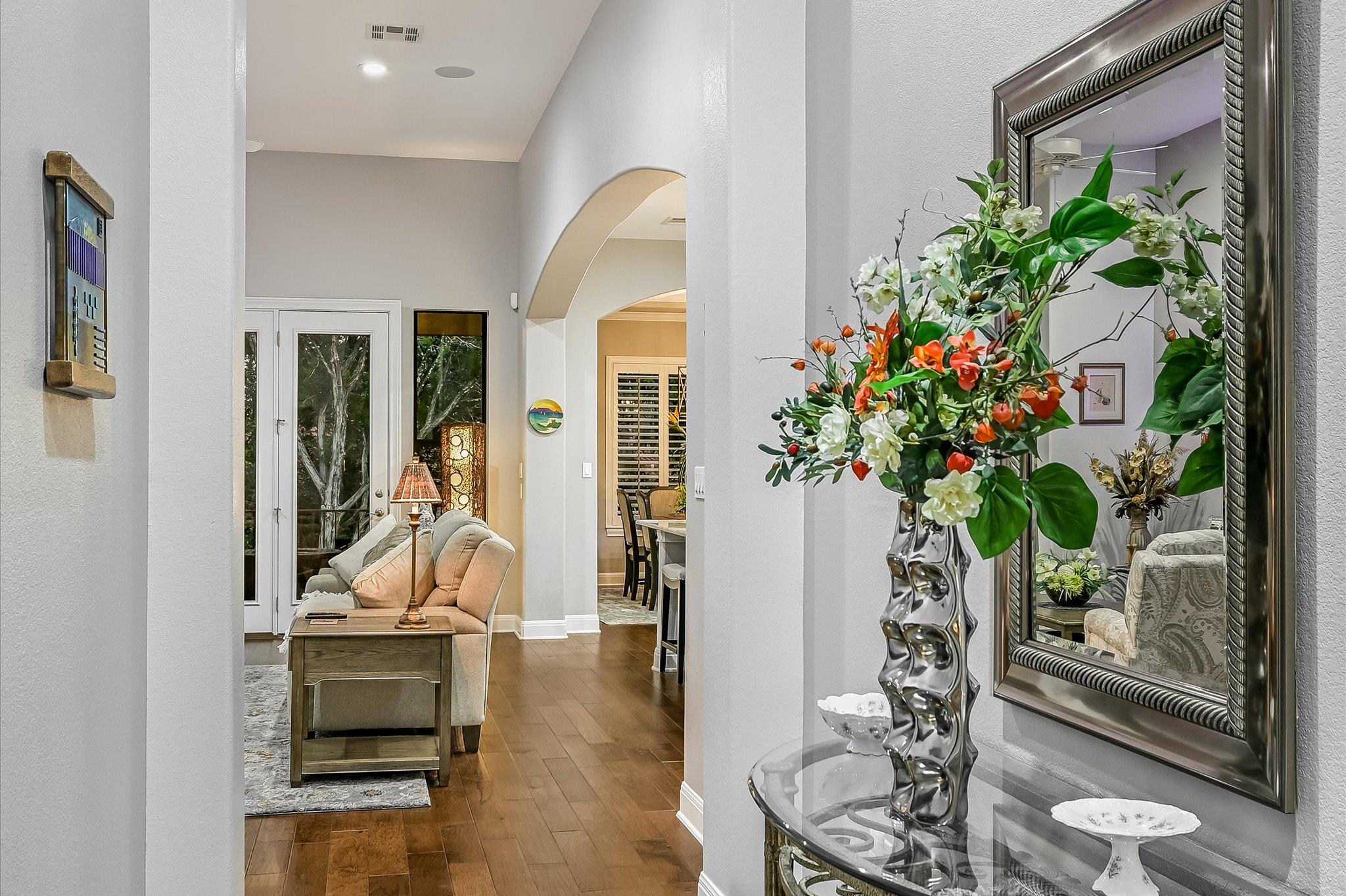 418 Indianwood Dr, Austin, TX 78738