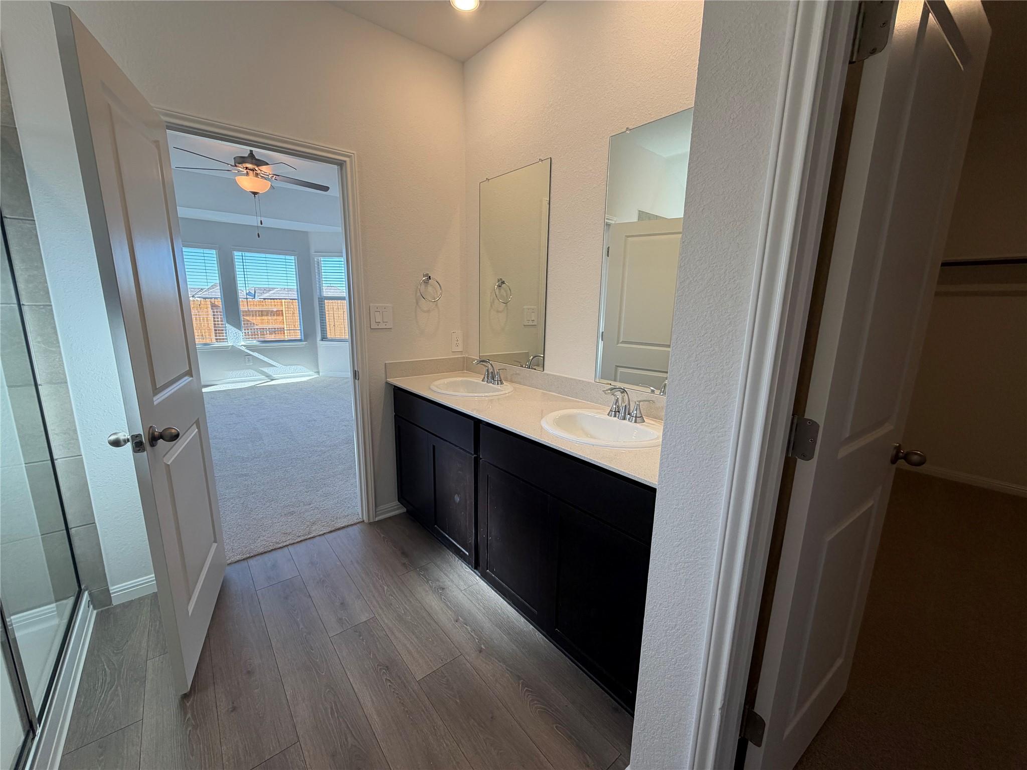 112 Holmby Dr, Hutto, TX 78634