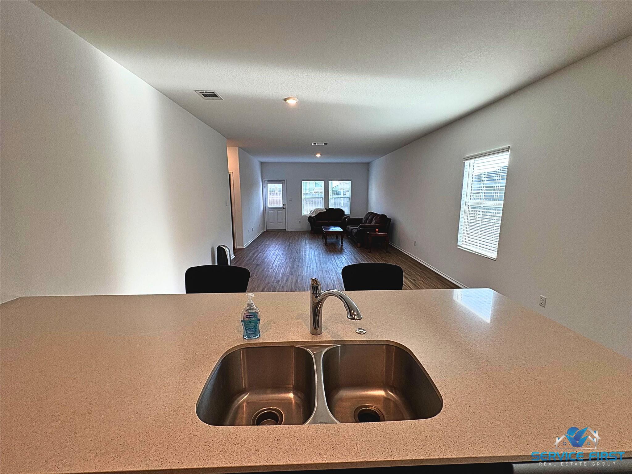 124 Rooster Way, Jarrell, TX 76537