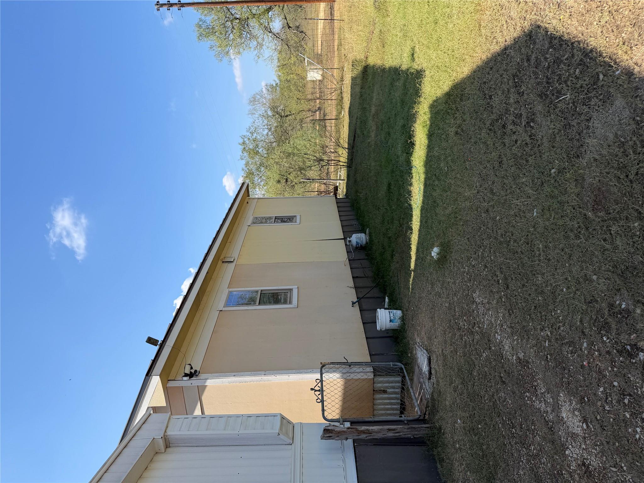 5825 Fm 1854, Dale, TX 78616