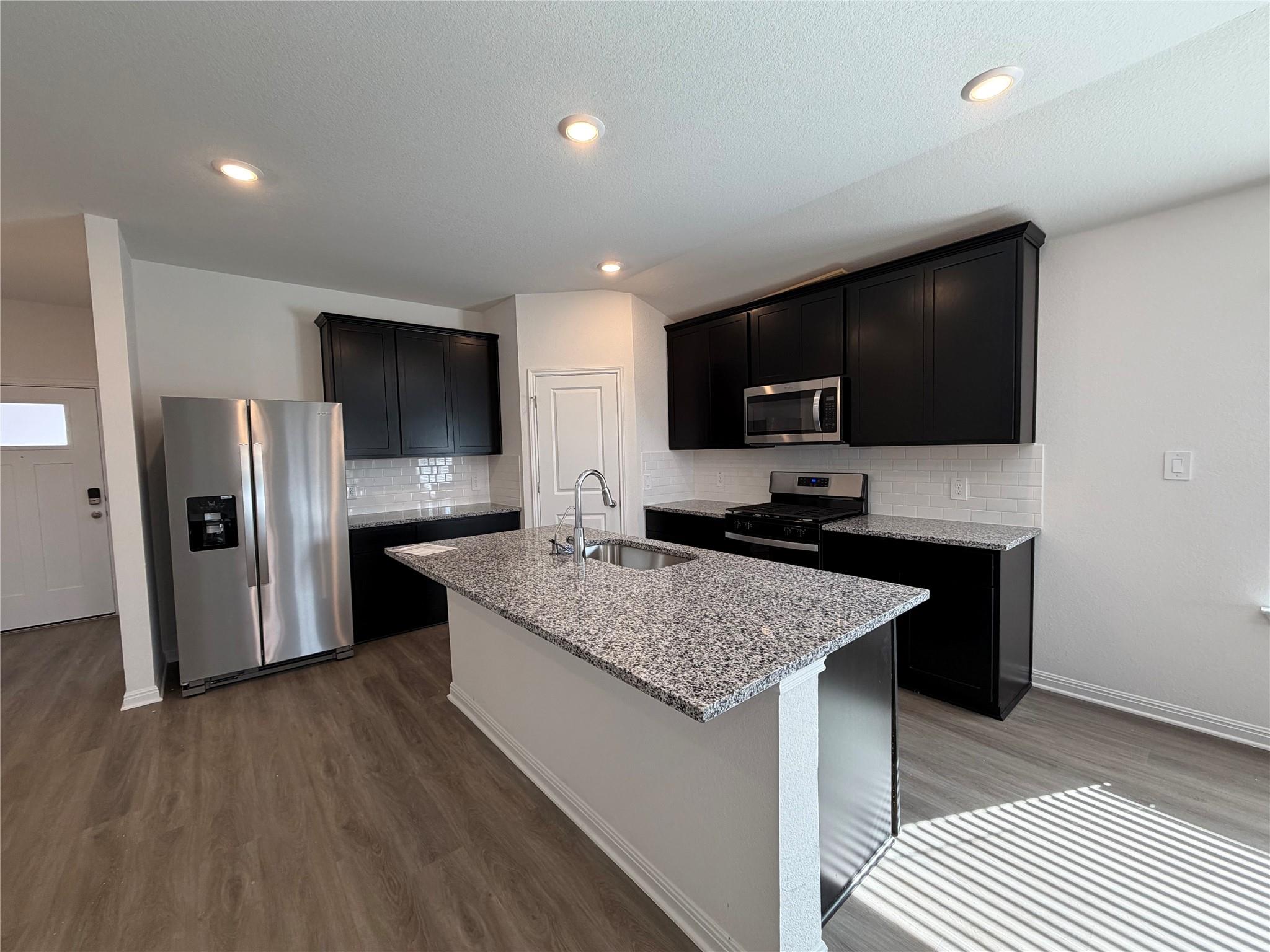 110 Holmby Dr, Hutto, TX 78634