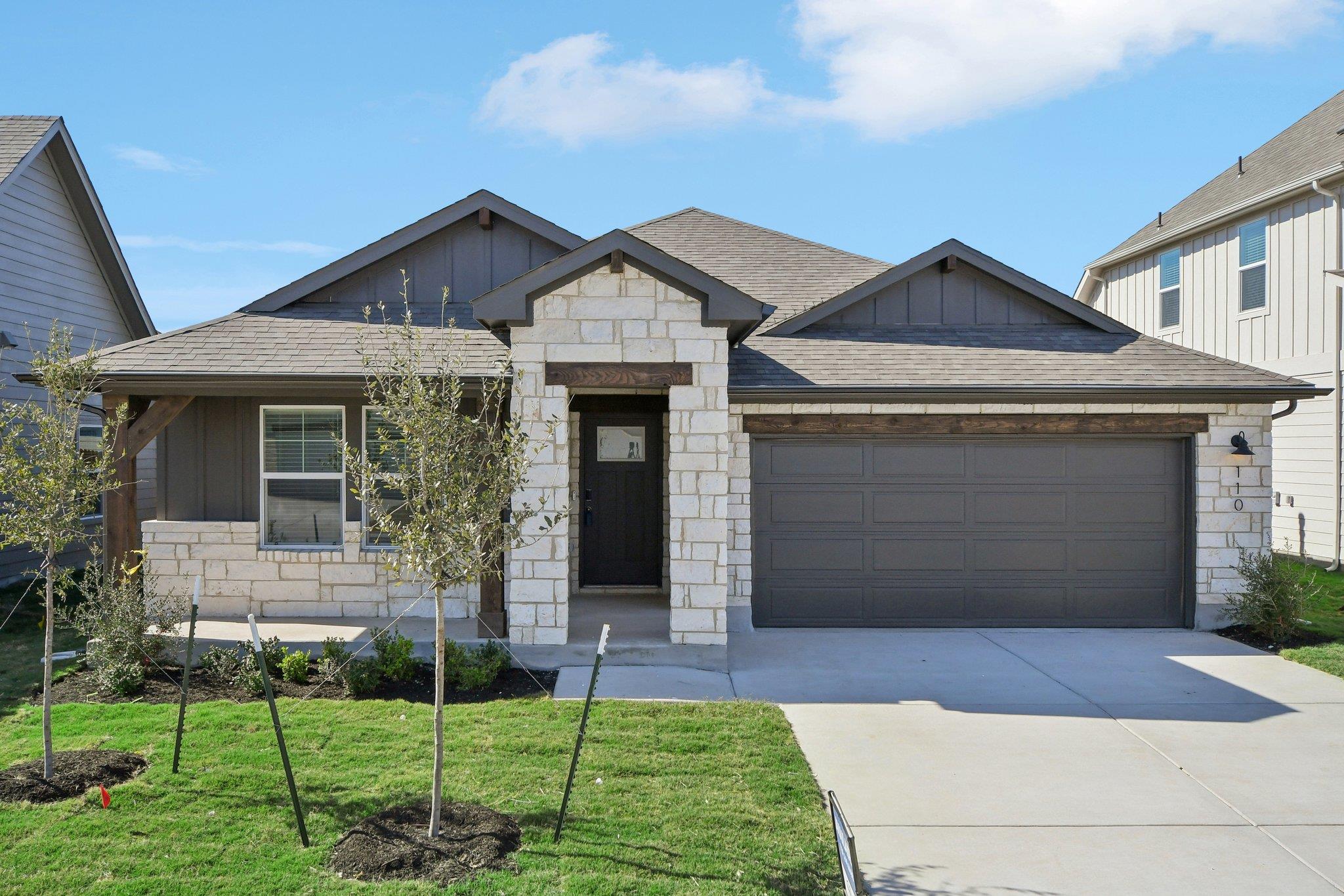 110 Holmby Dr, Hutto, TX 78634