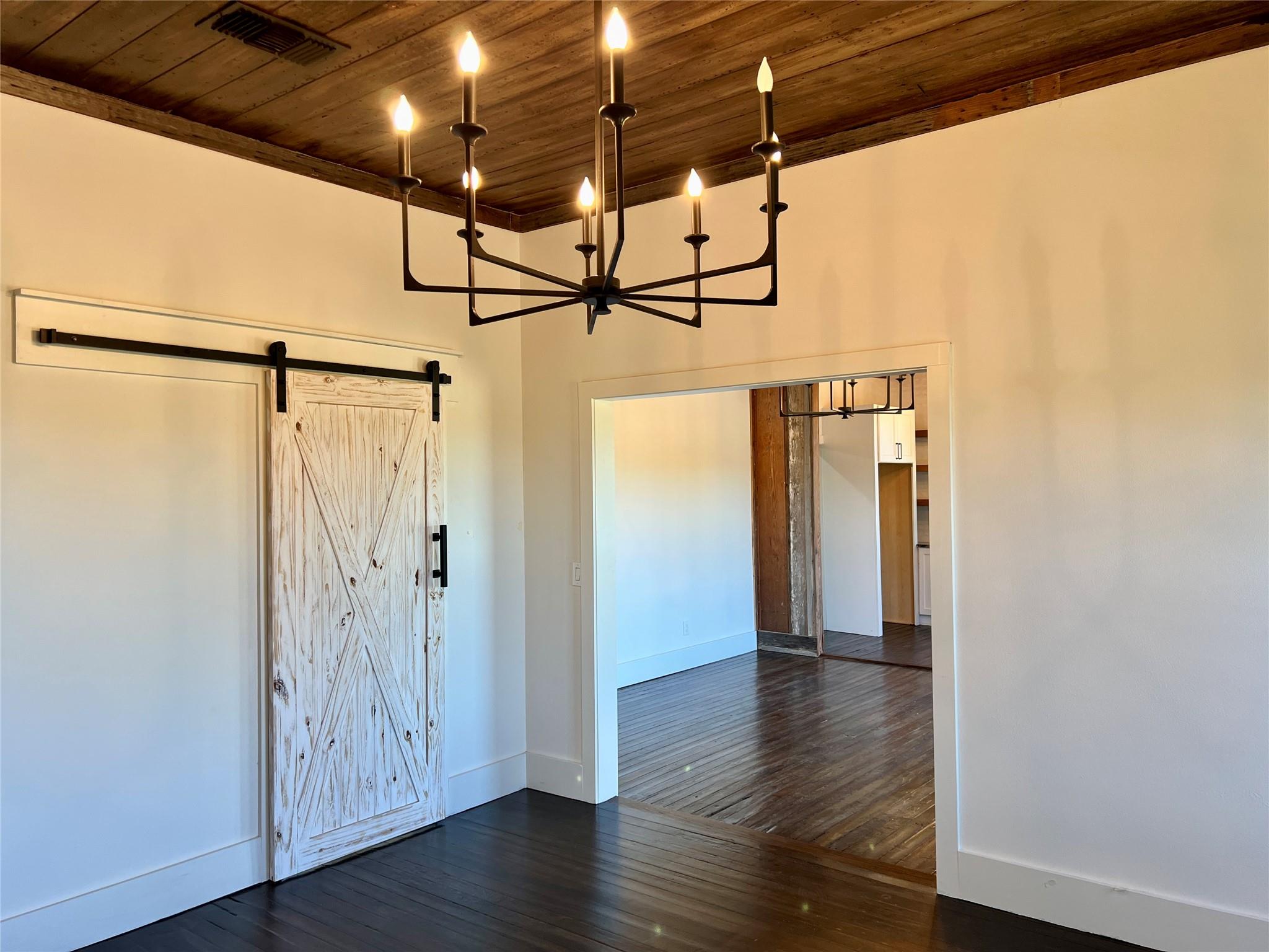 305 N HALL St, Richland Springs, TX 78643