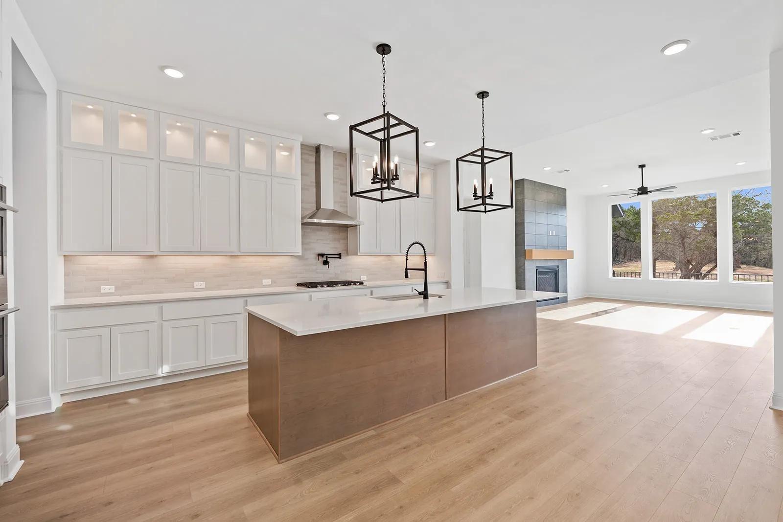 213 Nighthorse, Liberty Hill, TX 78642