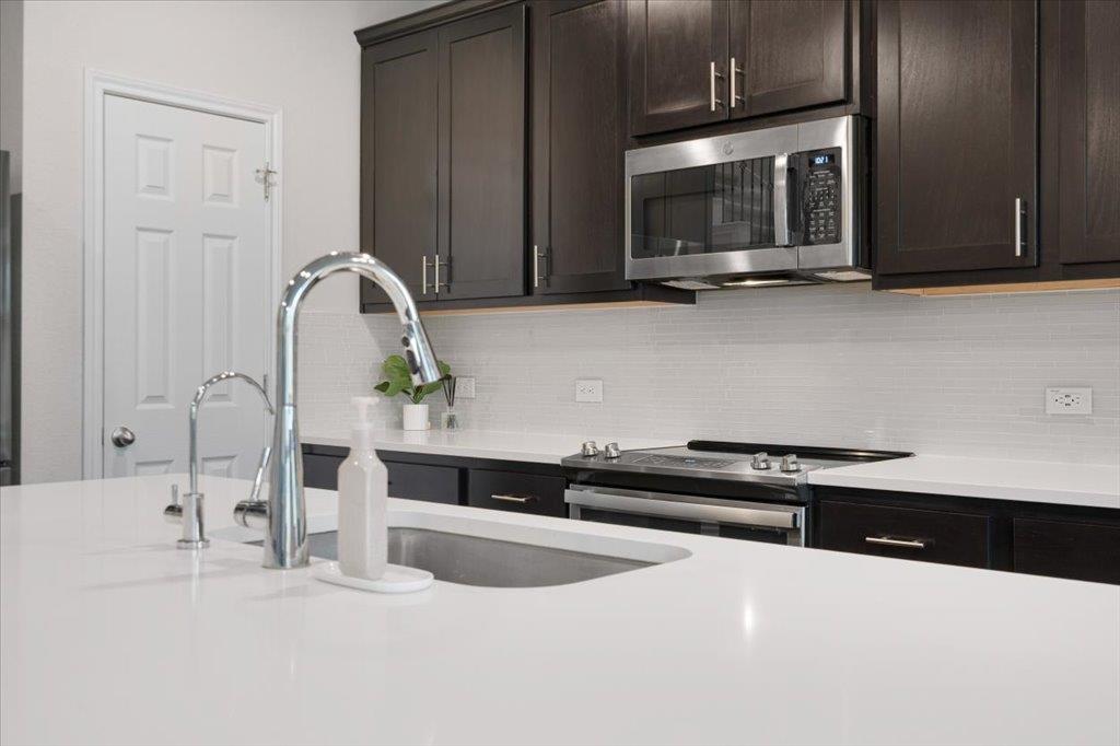 513 Limestone Rd, Liberty Hill, TX 78642