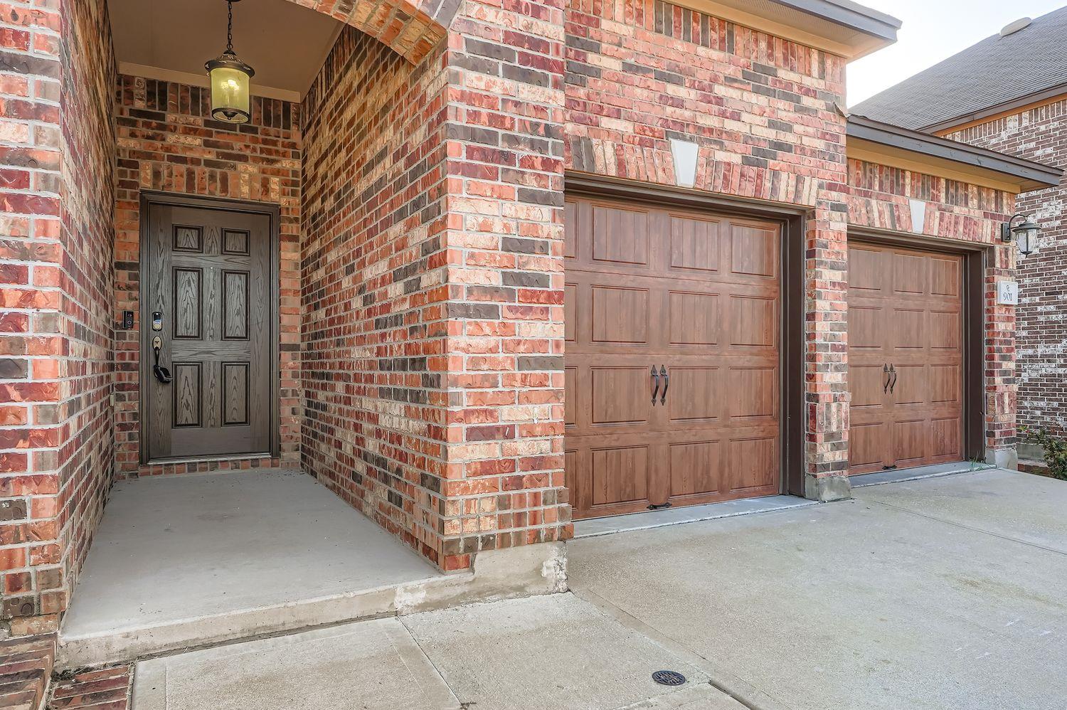 901 Water Hyacinth Loop, Leander, TX 78641