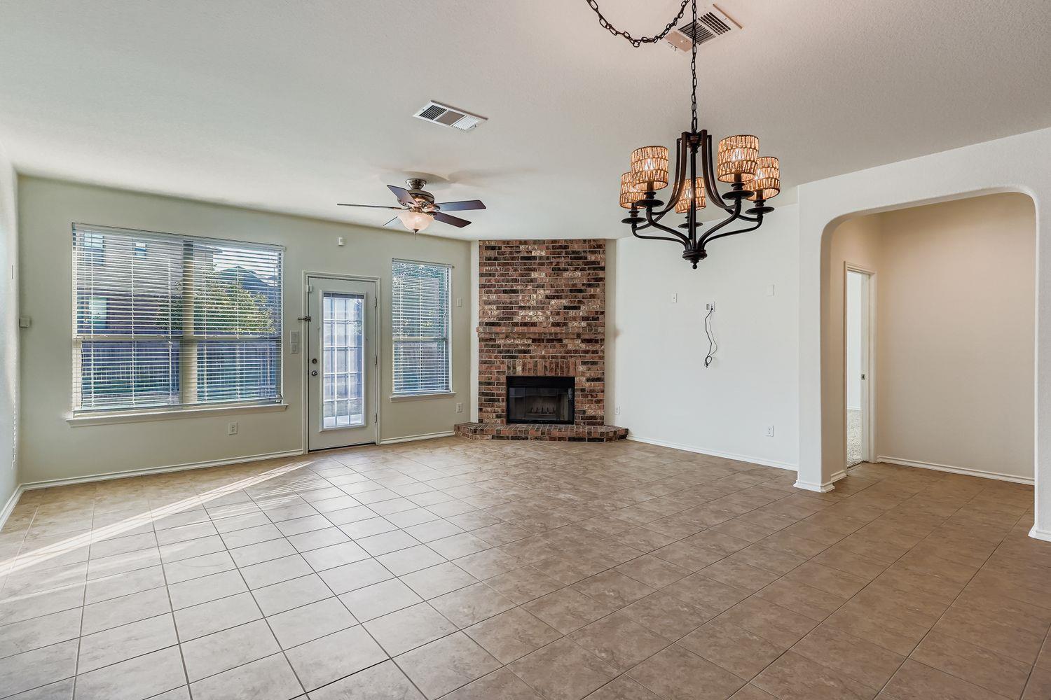 901 Water Hyacinth Loop, Leander, TX 78641