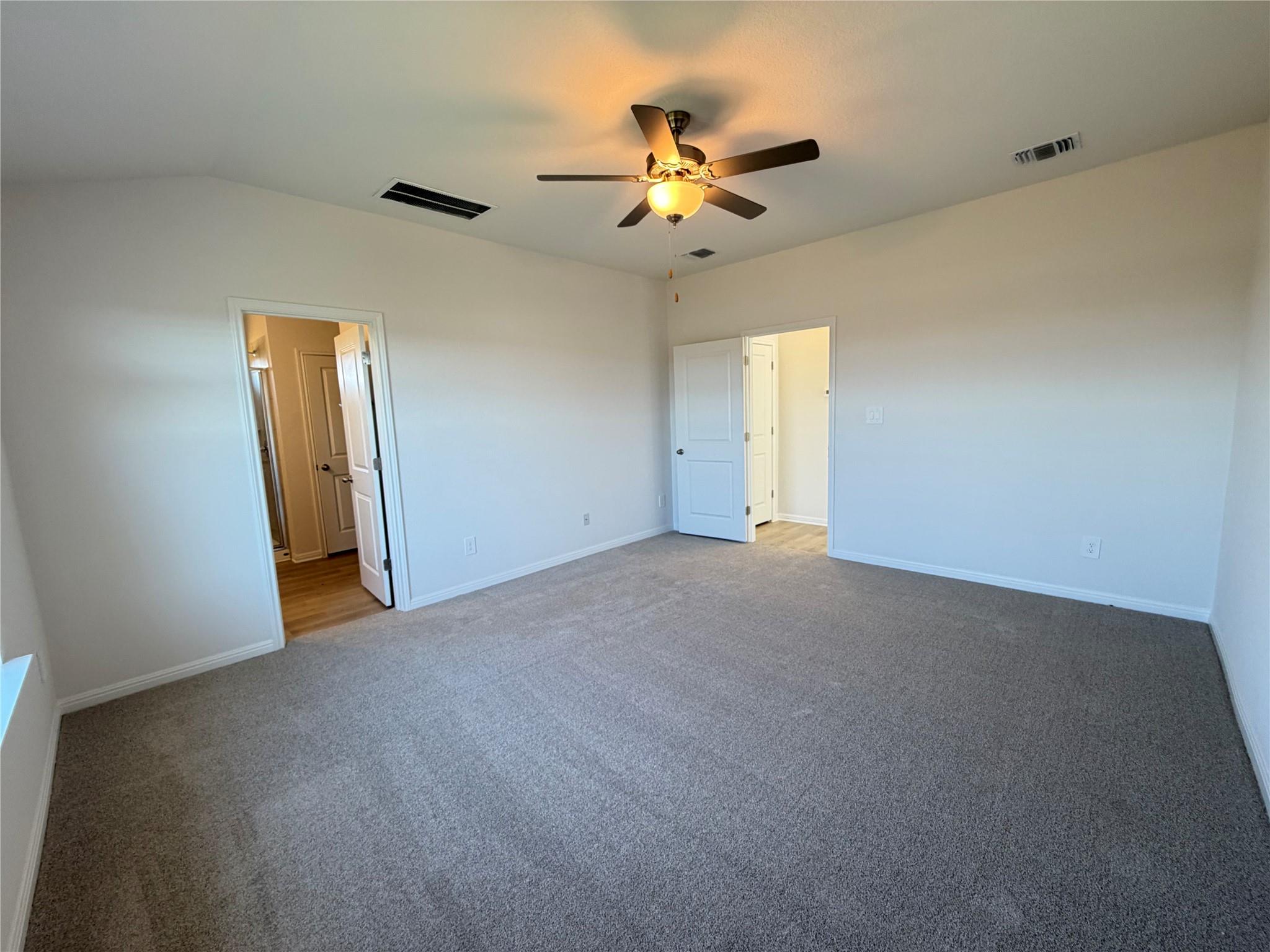 122 Holmby Dr, Hutto, TX 78634