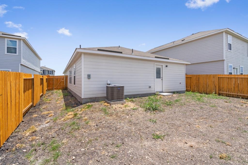 966 Shady Brk, New Braunfels, TX 78132