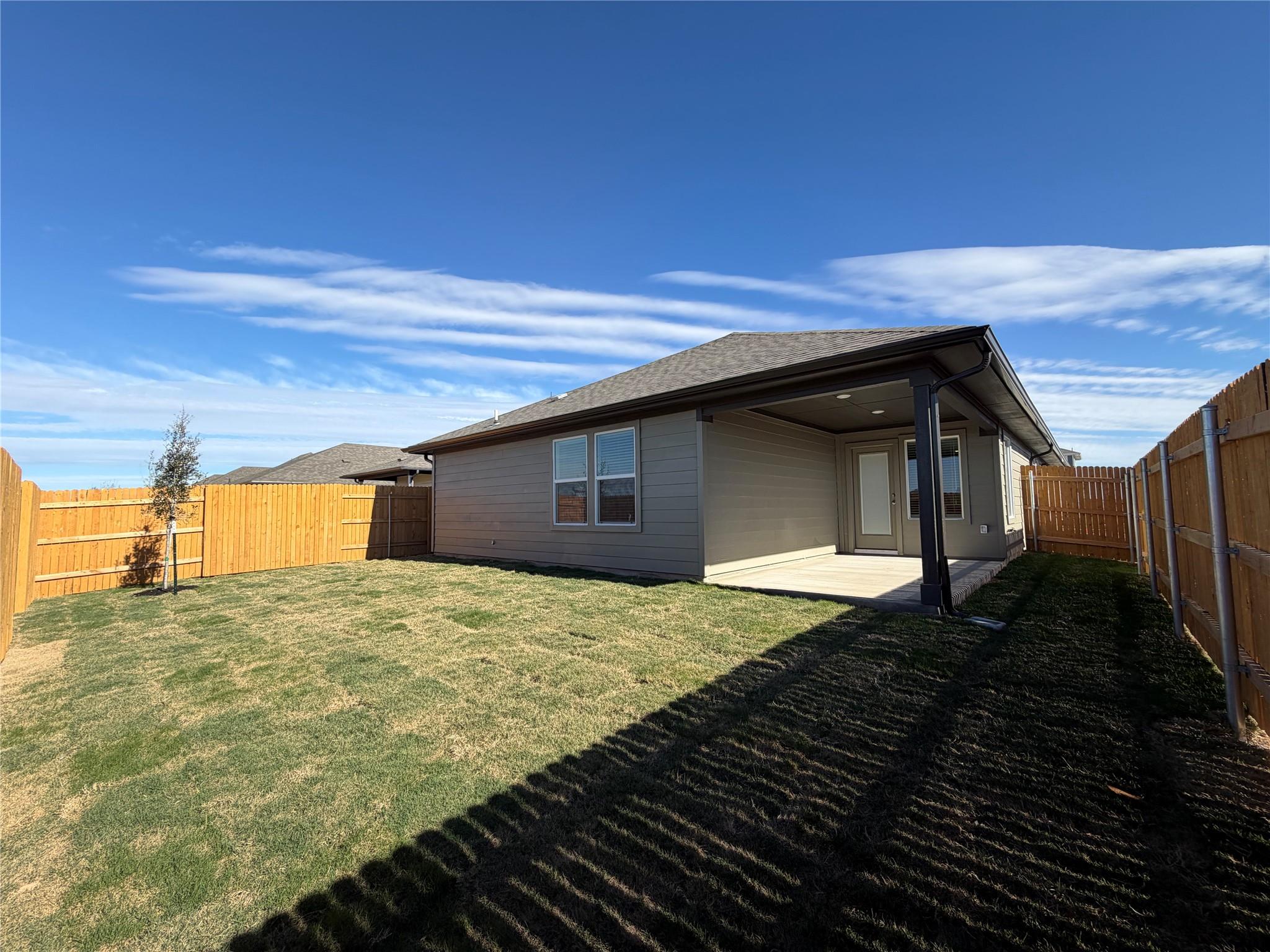 118 Holmby Dr, Hutto, TX 78634